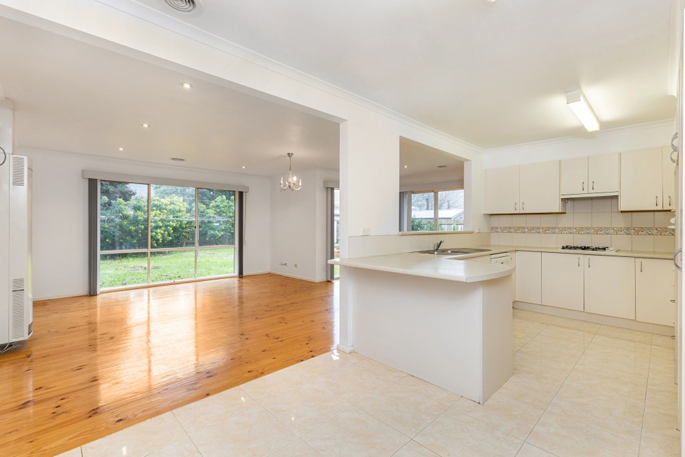 1 Parkview Drive, Ferntree Gully, VIC 3156