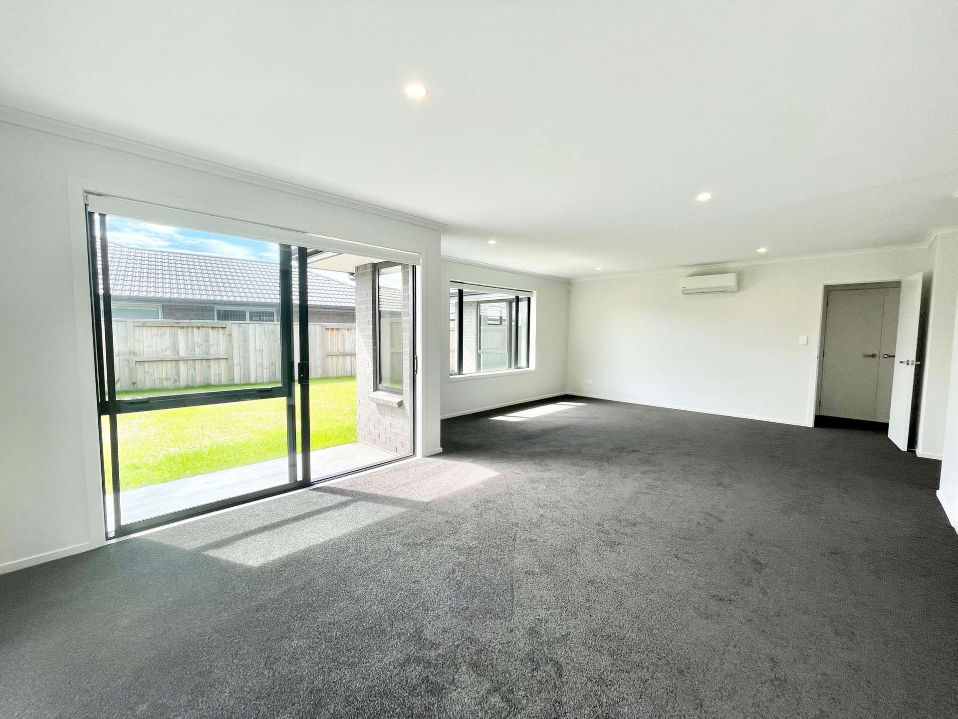 215 Te Okuroa Drive photo 8