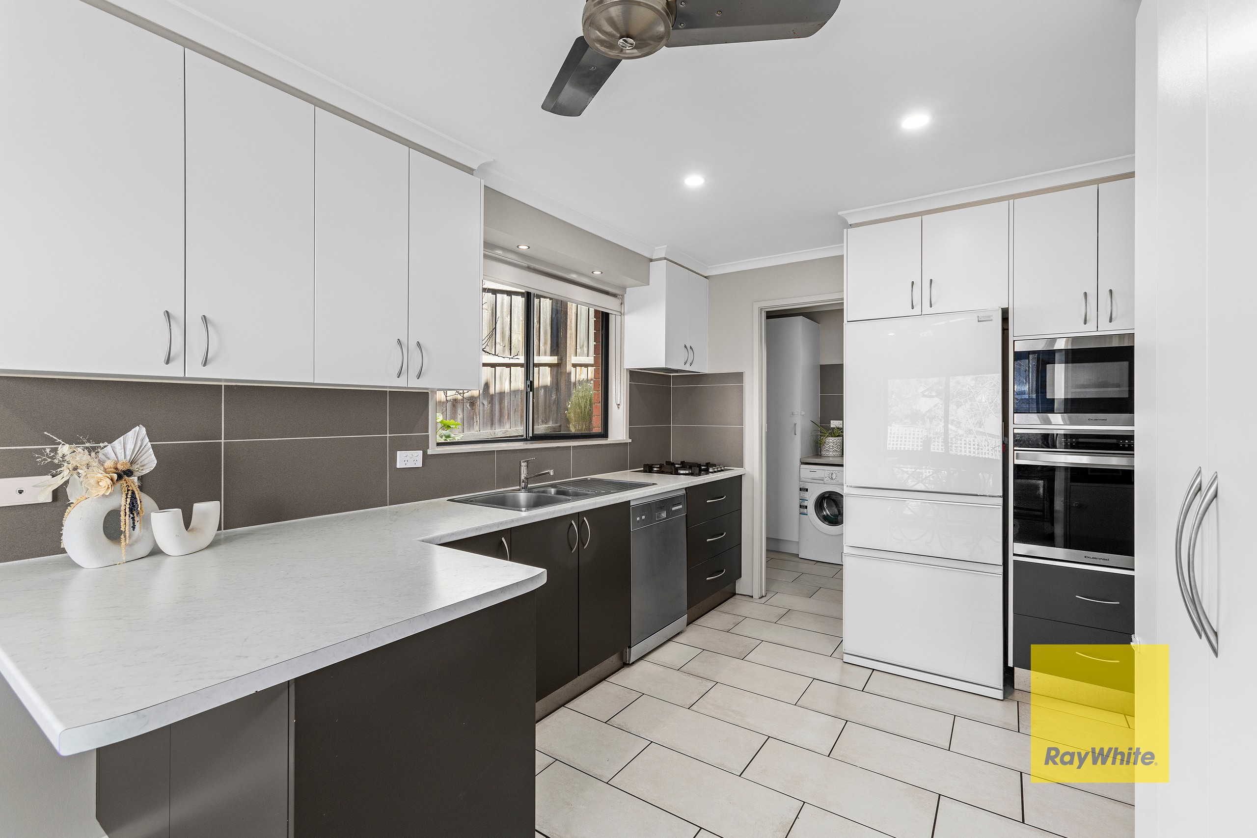 3/17 Jinjella Road, Highton, VIC 3216