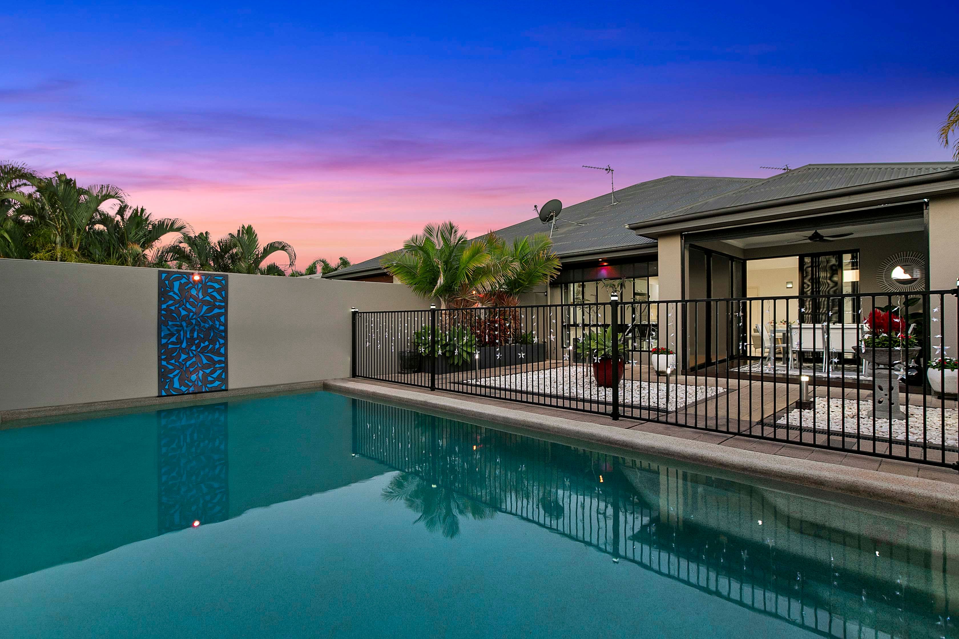 1/27 Bay Park Road, Wondunna, QLD 4655 - Sold DuplexSemi-detached - Ray ...