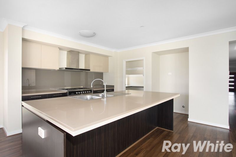 24 Moore Mews, Pakenham, VIC 3810