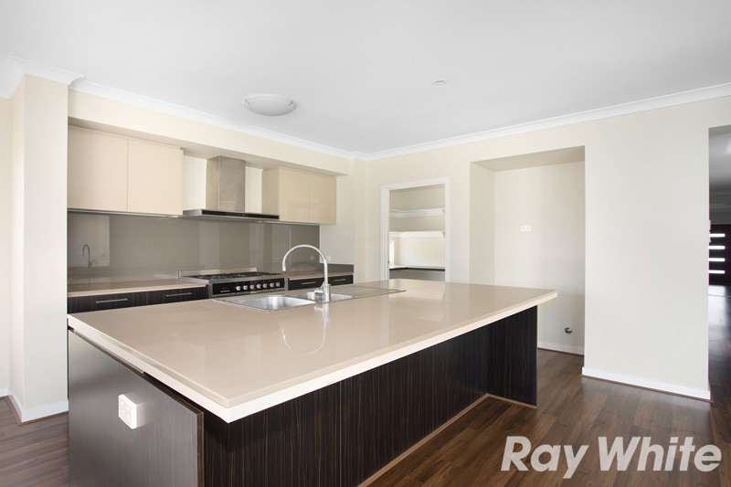24 Moore Mews, Pakenham, VIC 3810