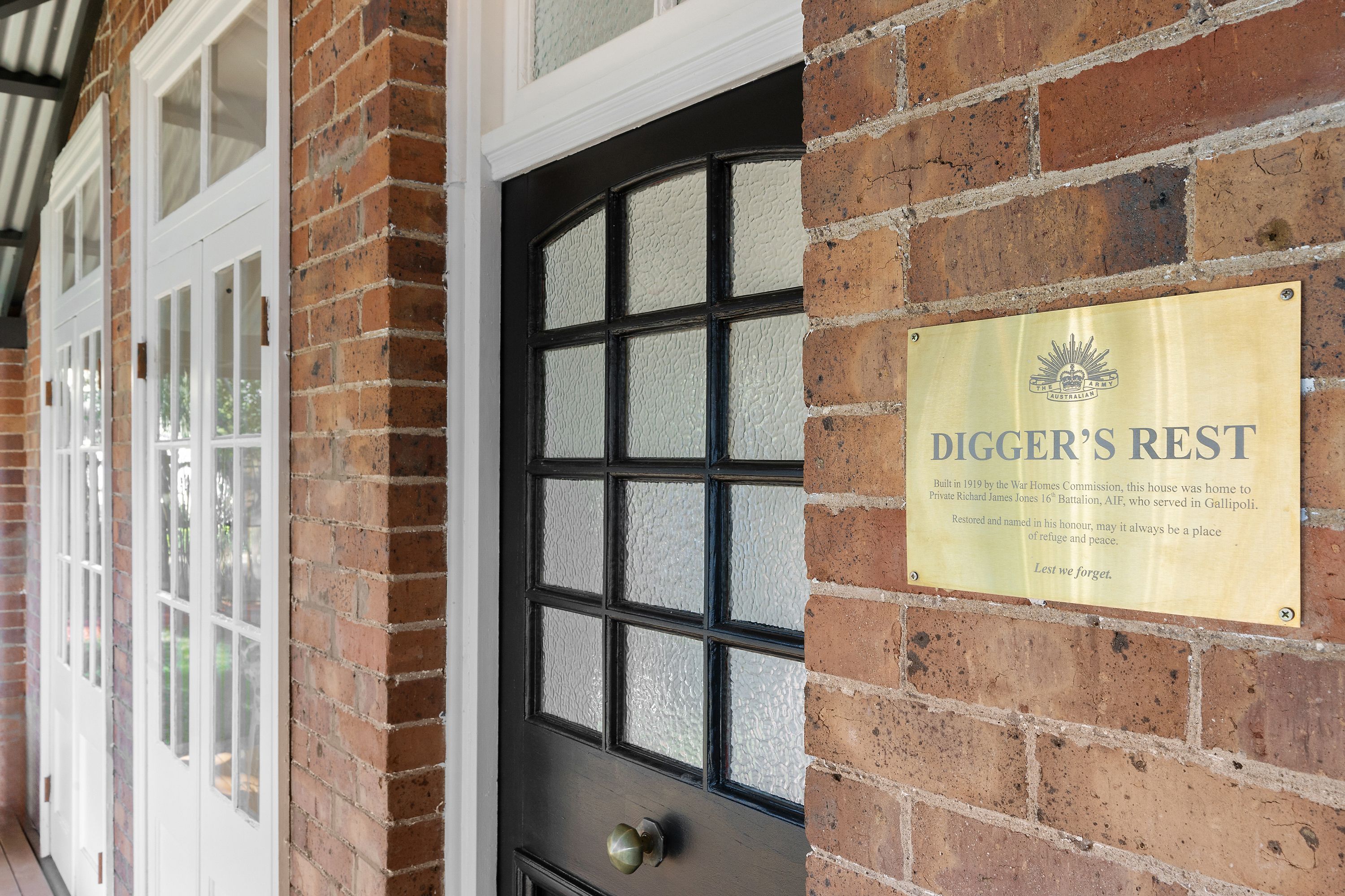 27 Strong Avenue, Graceville, QLD 4075