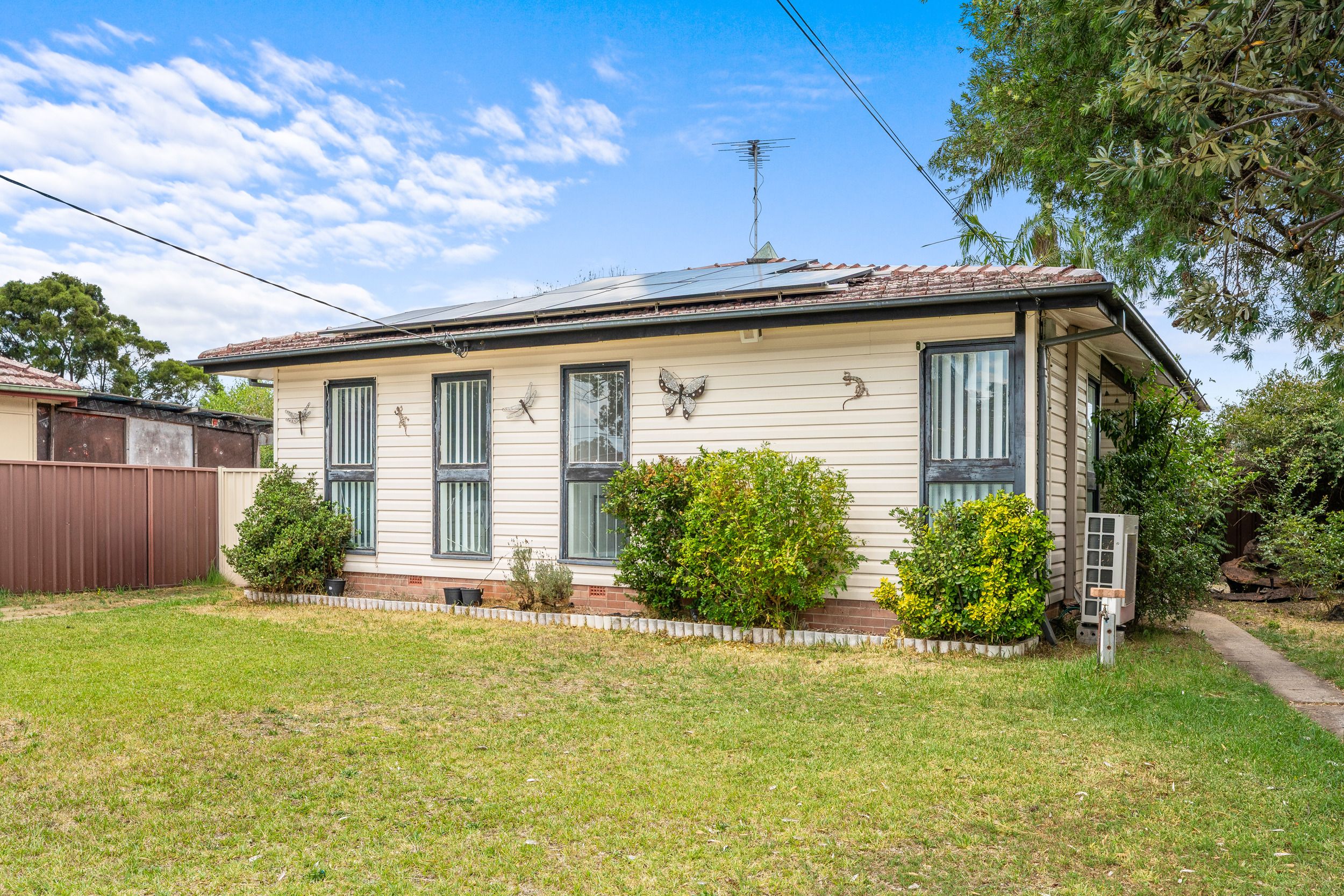 40 Sandakan Crescent, Lethbridge Park, NSW