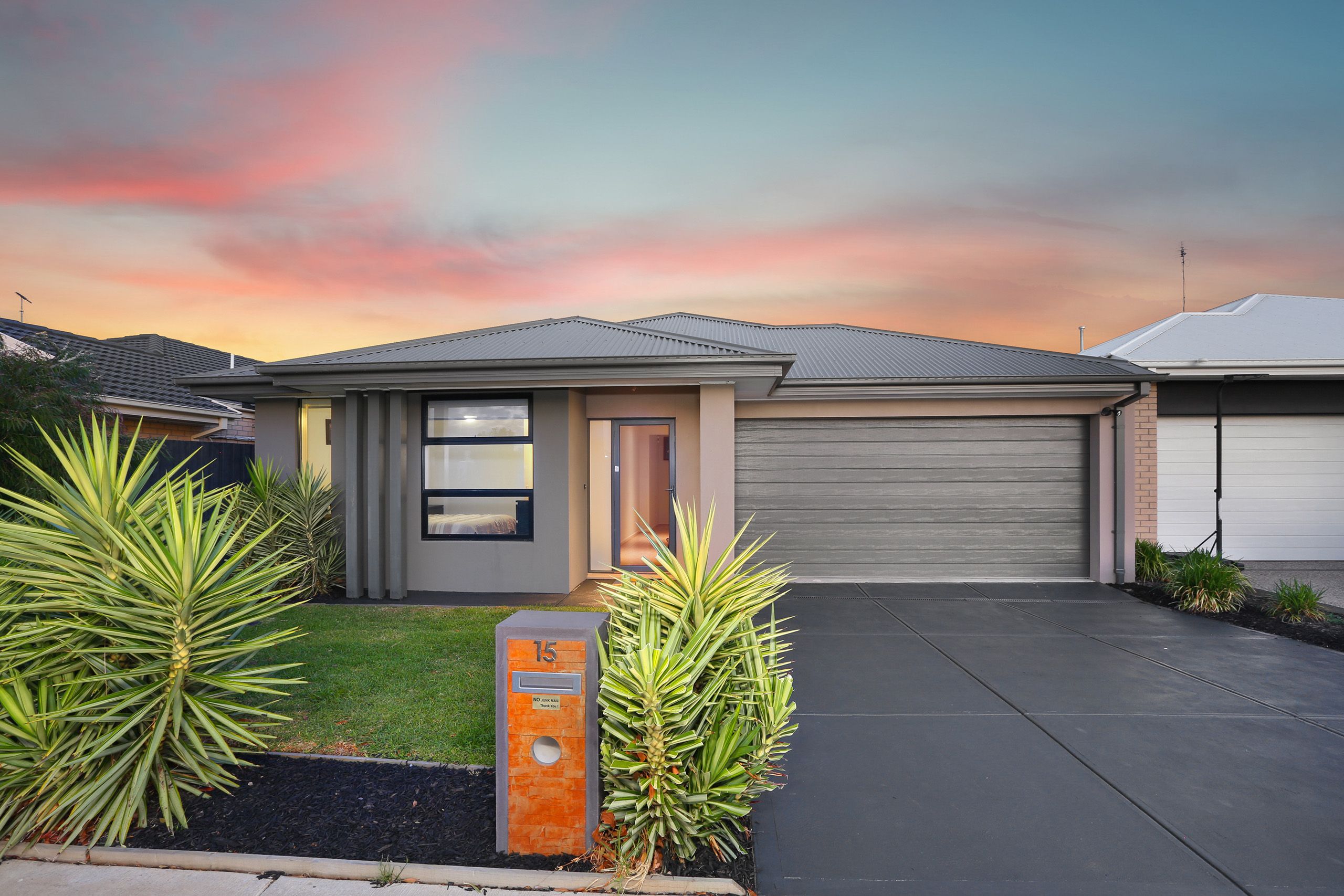 15 Prevelly Circuit, Armstrong Creek VIC 3217