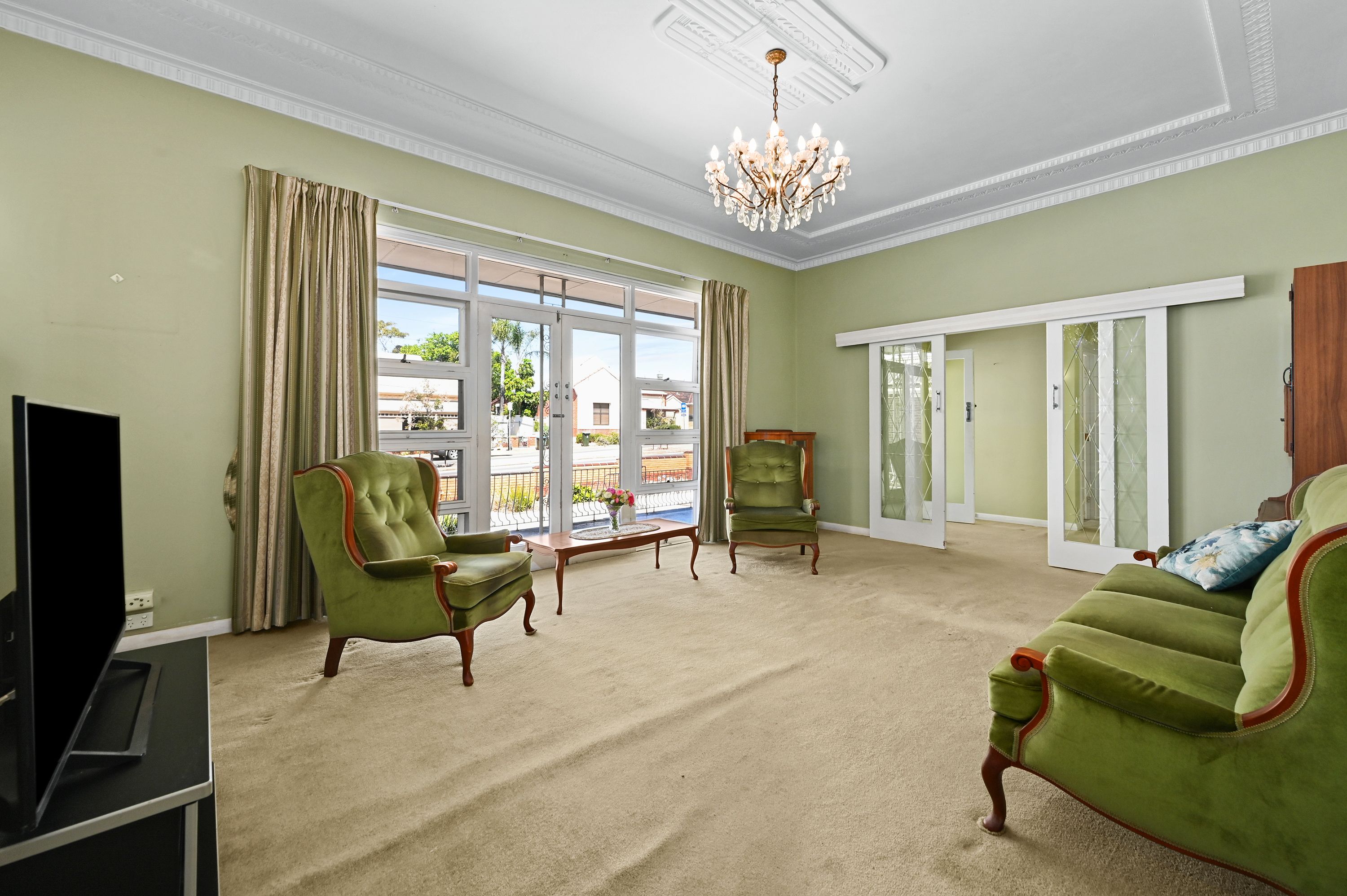 61 Hart Street — photo 8 of 26