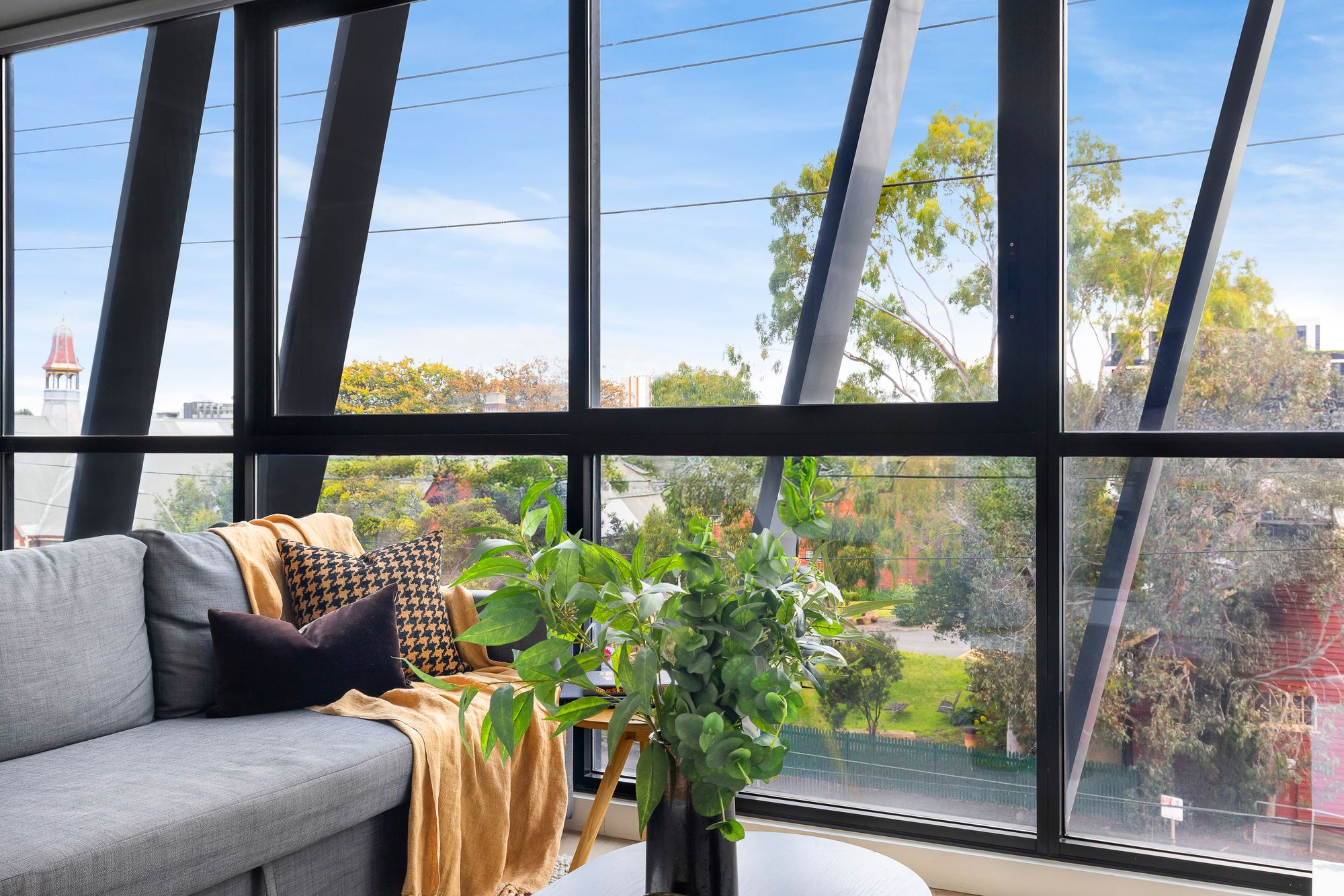 202/89 Gladstone Street, South Melbourne, VIC 3205