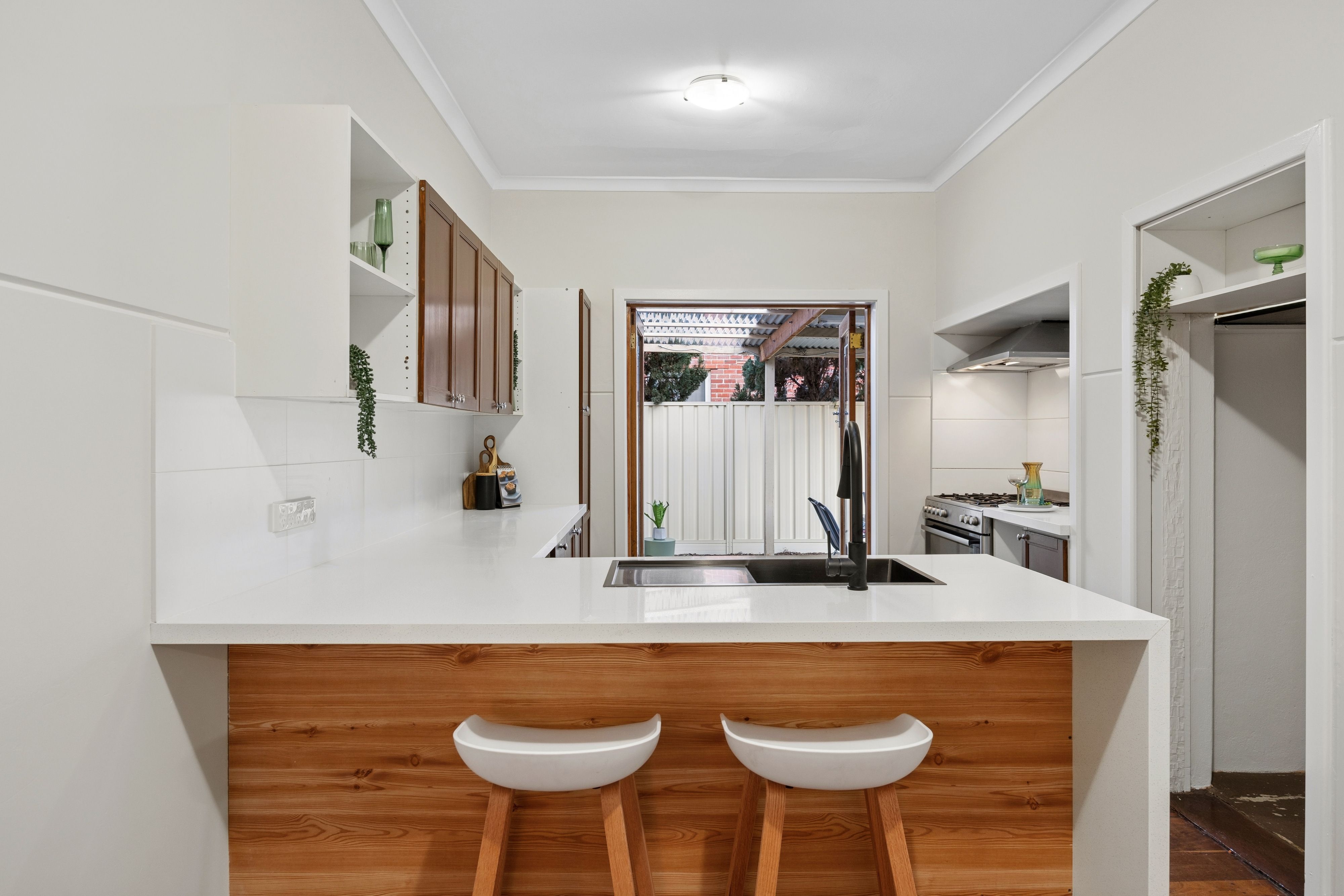 207 Rosebery Street — photo 10 of 24
