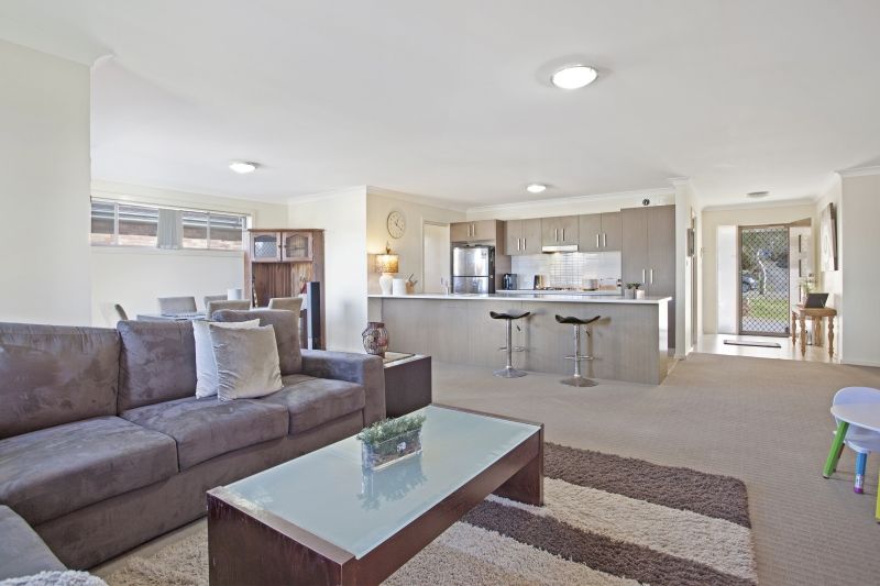 2B Nicole Close, Watanobbi, NSW 2259