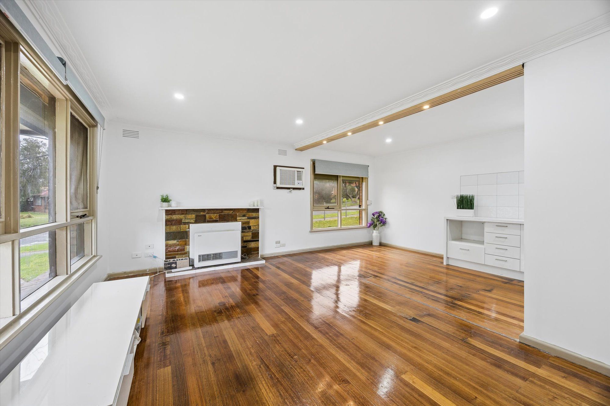 27 Mountain Gate Drive, Ferntree Gully, VIC 3156