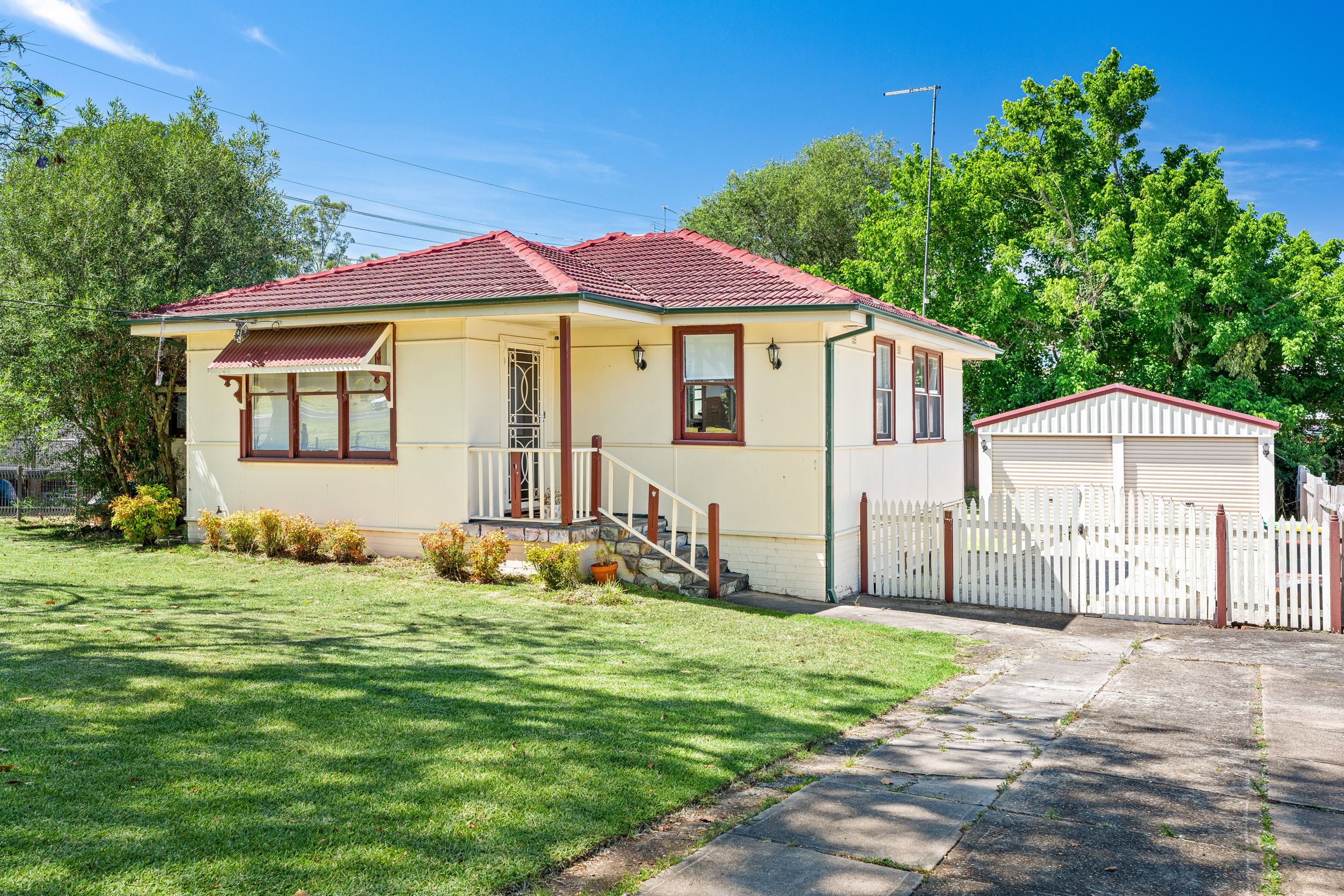 4 Butler Crescent, South Penrith NSW 2750