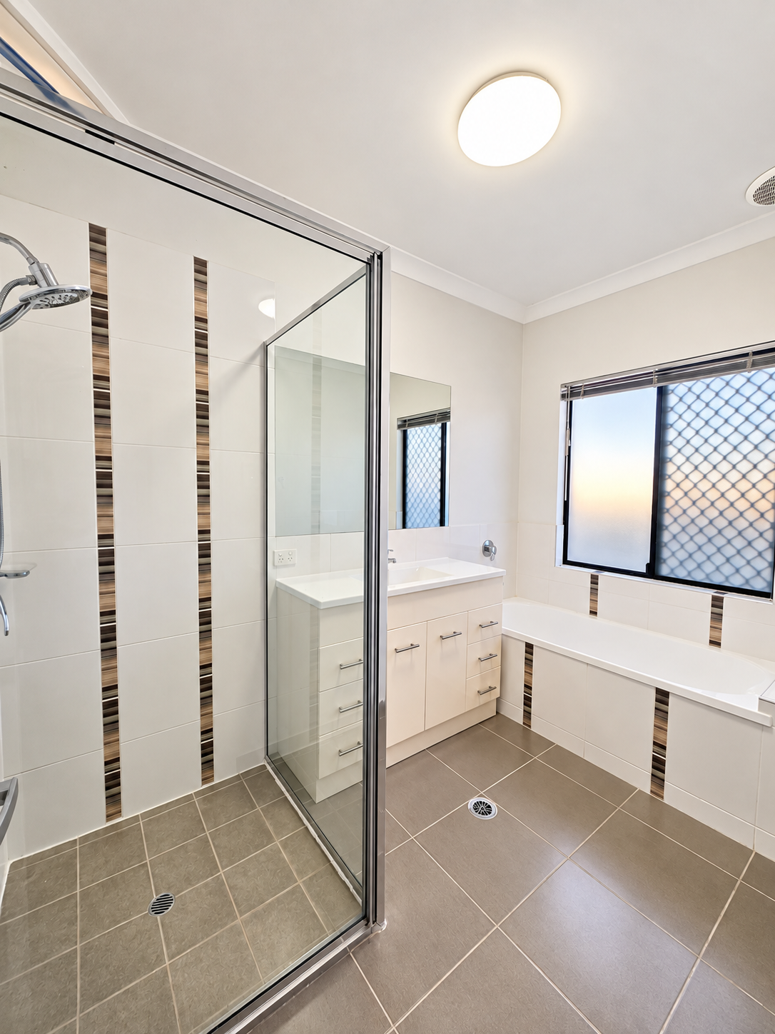 82 Mannikin Way — photo 12 of 17