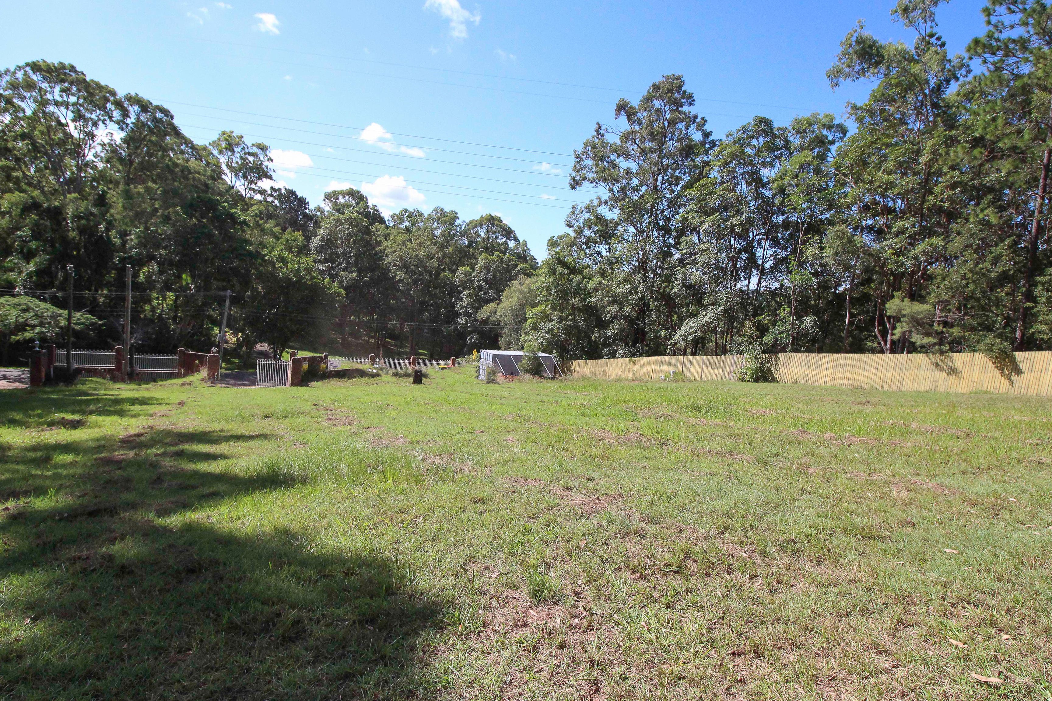 90 Plumbs Road, Tanah Merah QLD 4128