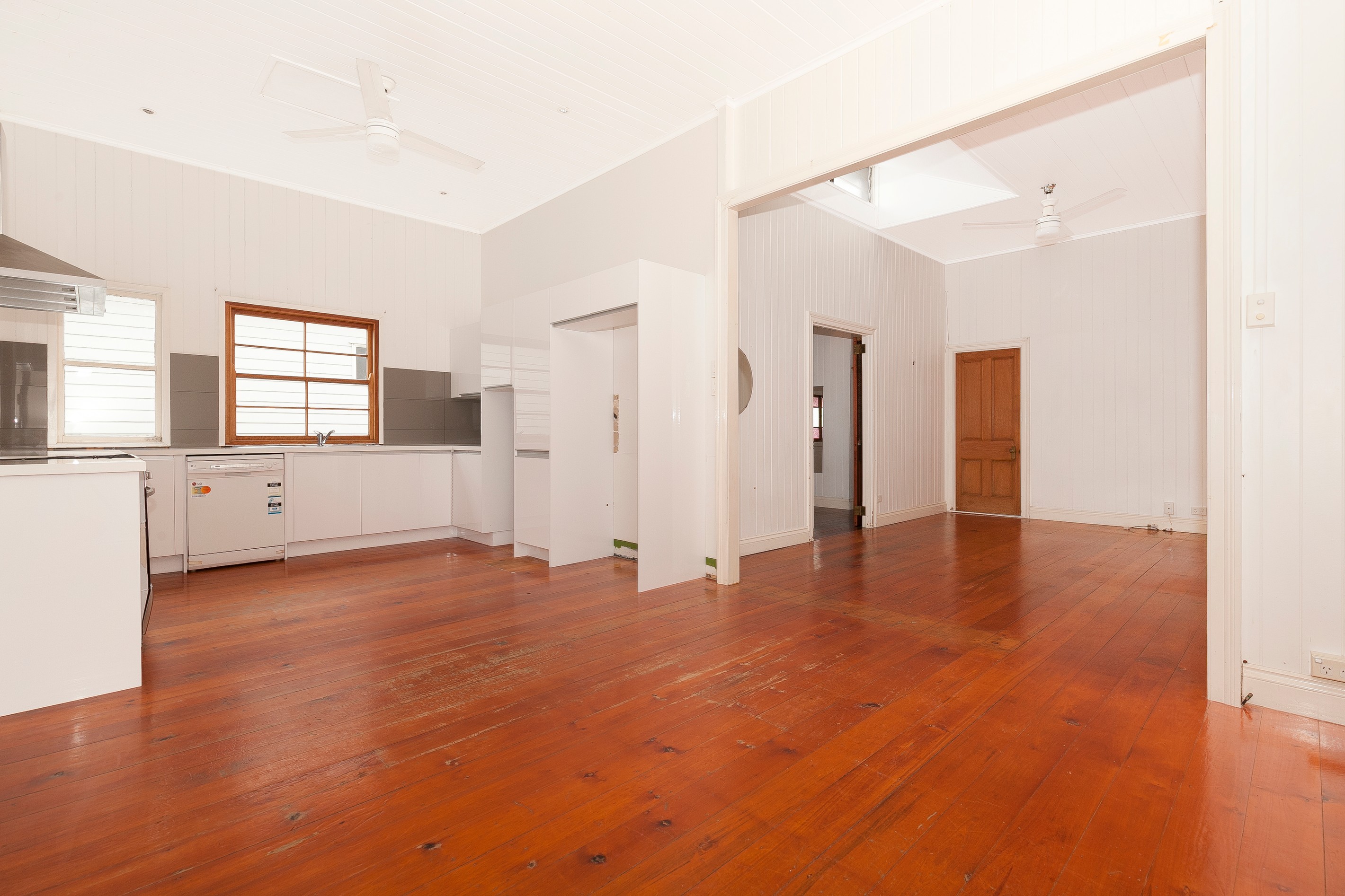 126 Richmond Road, Morningside, QLD 4170