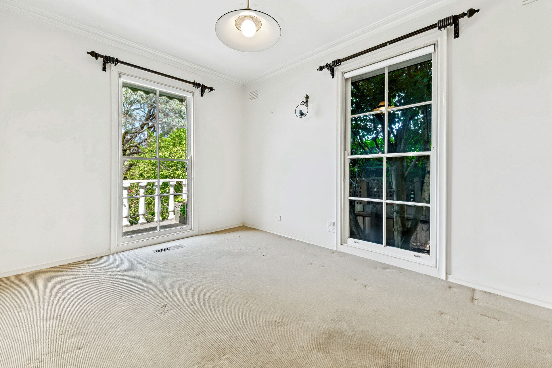 11 Wellesley Road — photo 8 of 13