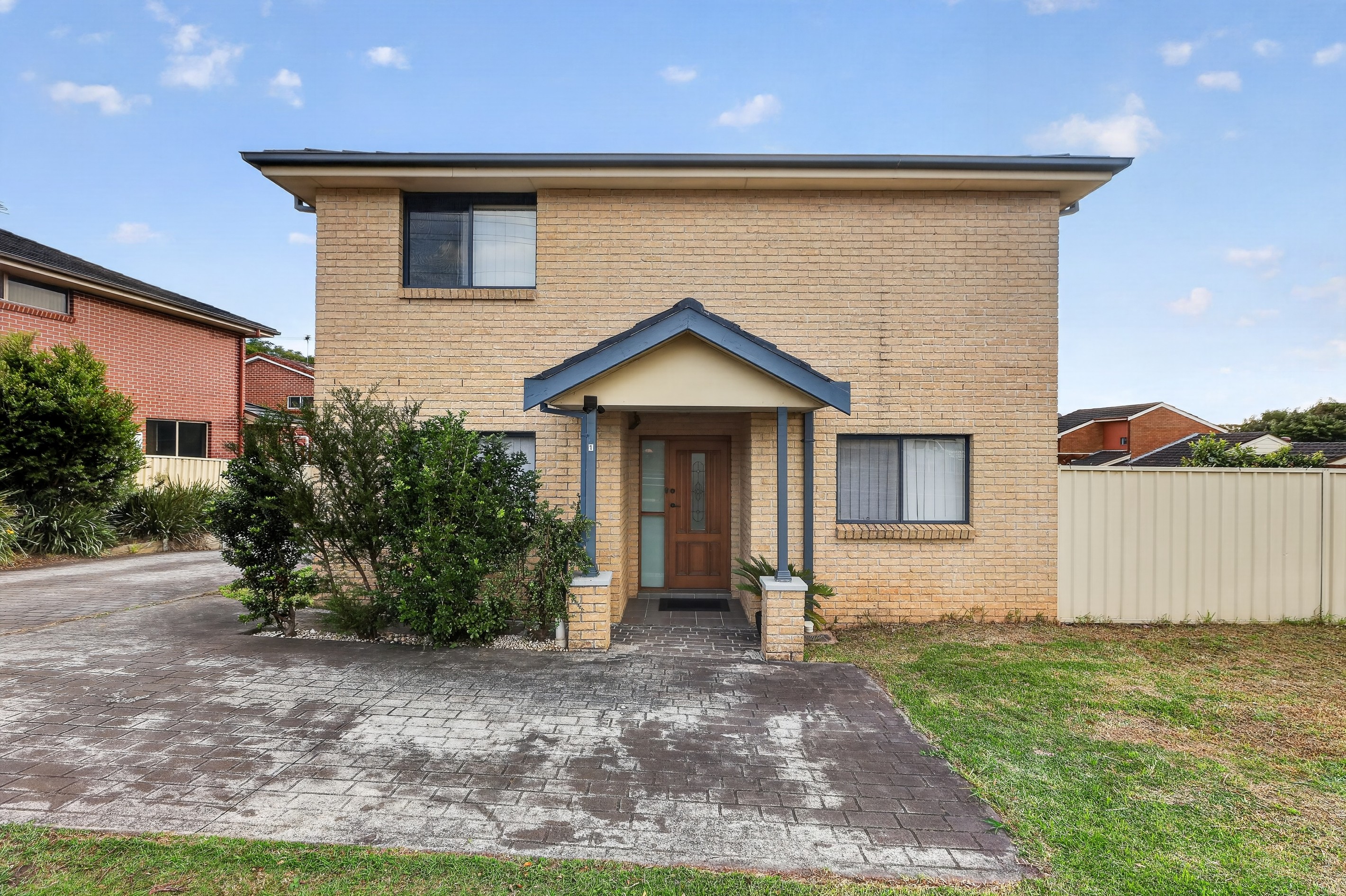 1/67 Canterbury Road, Glenfield, NSW 2167