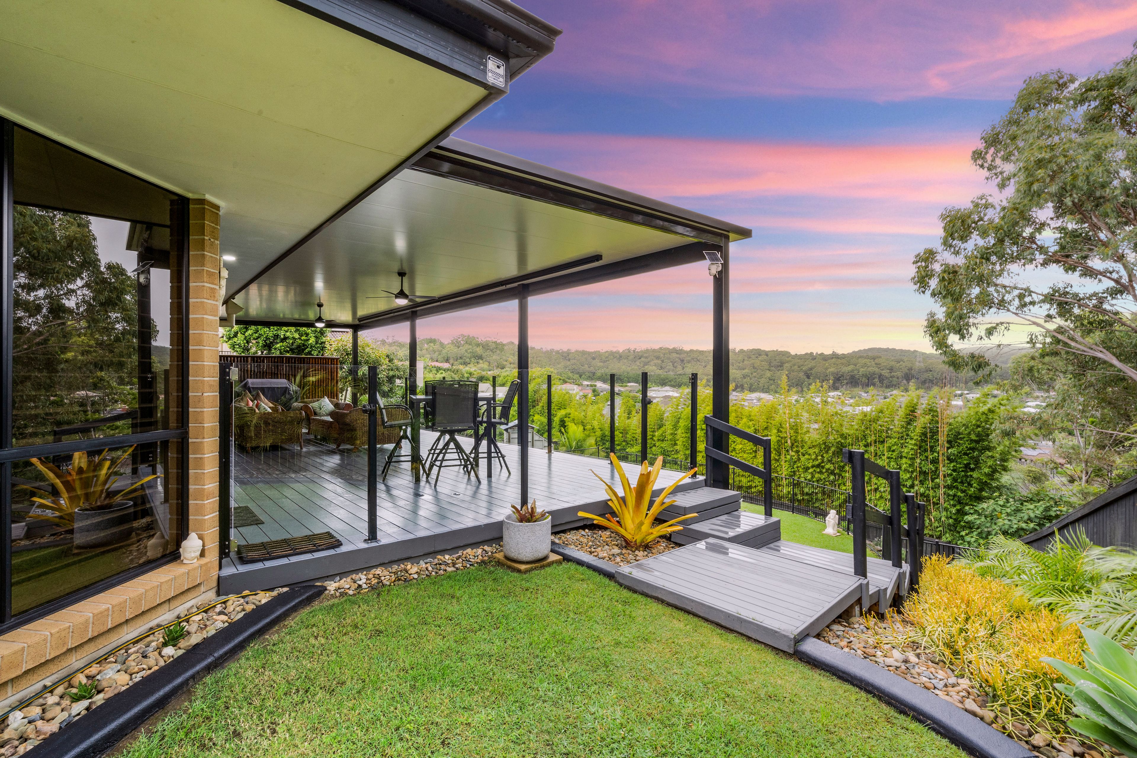 1 Wunburra Circle, Pacific Pines, QLD 4211