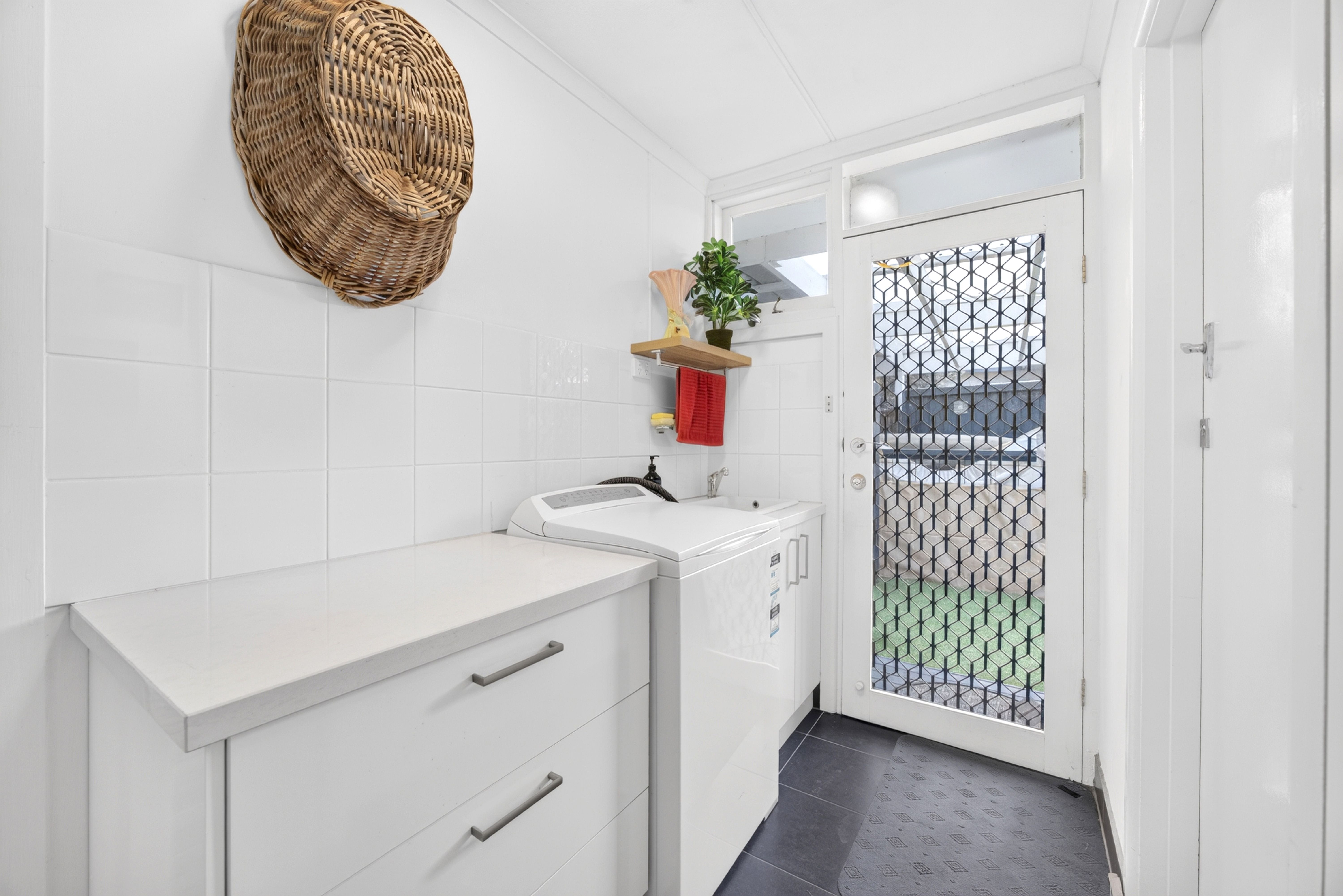 1/3 Lawson Crescent — photo 17 of 22