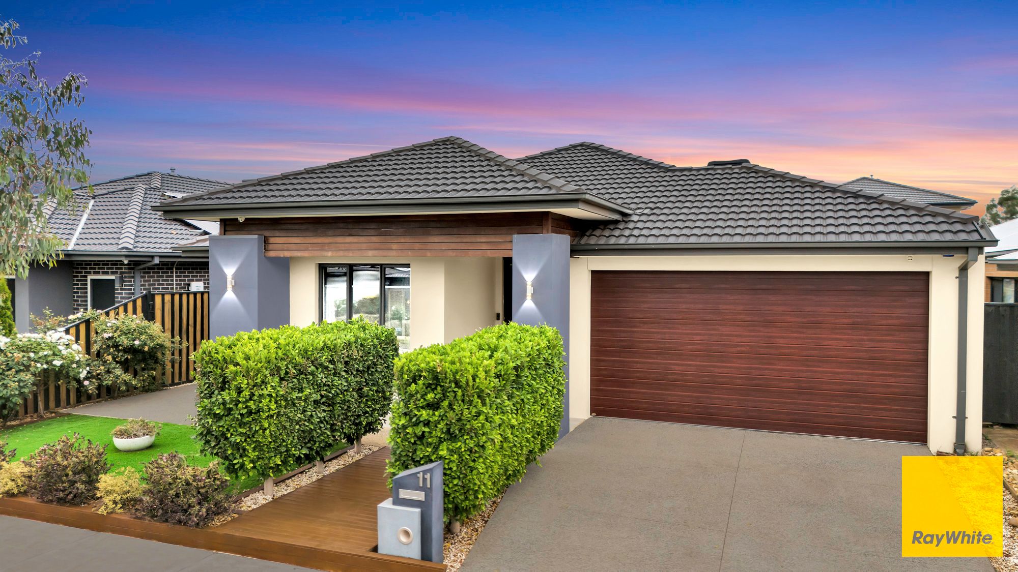 11 Barclay Street, THORNHILL PARK, VIC 3335