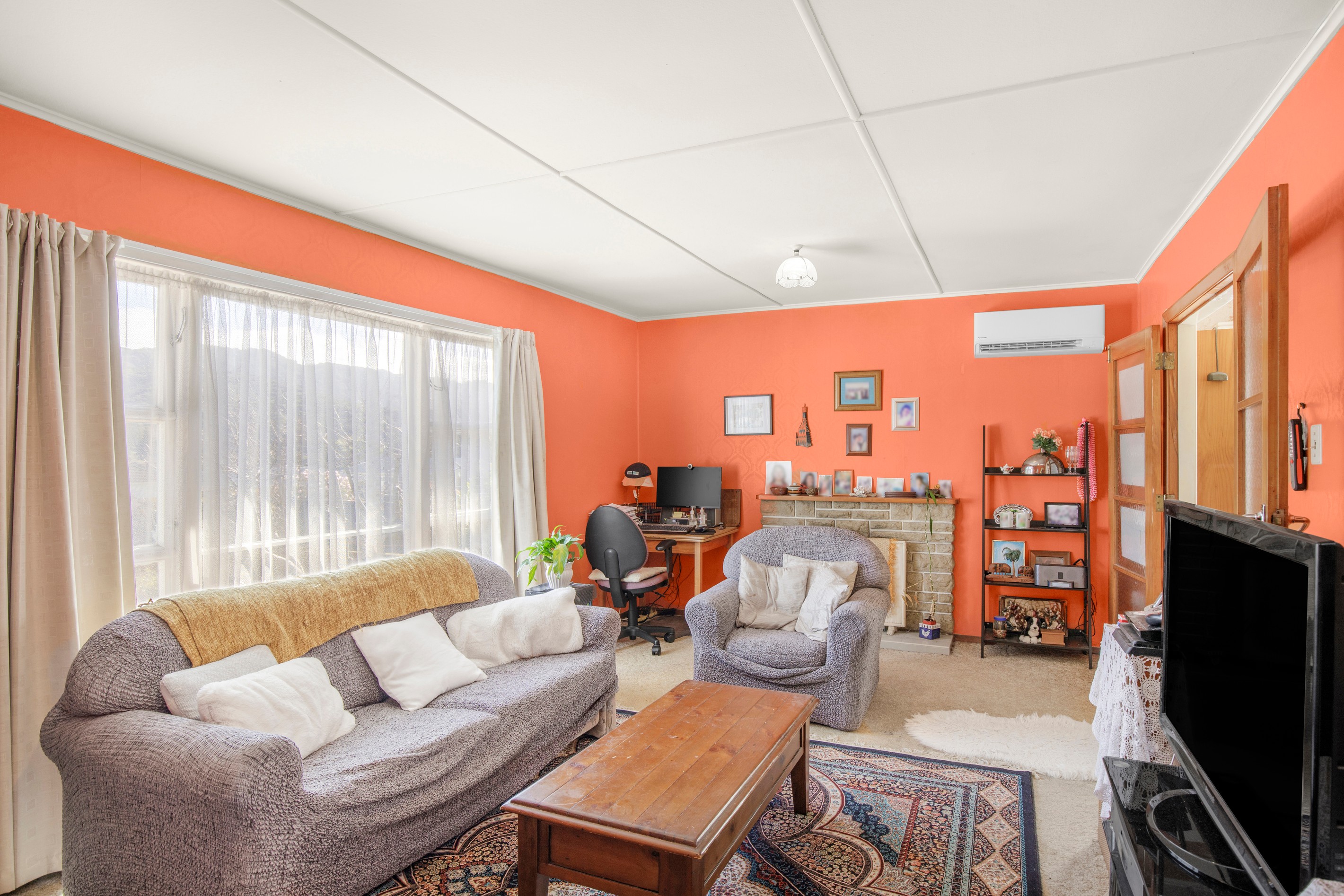 87 Coast Road, Wainuiomata, Lower Hutt City