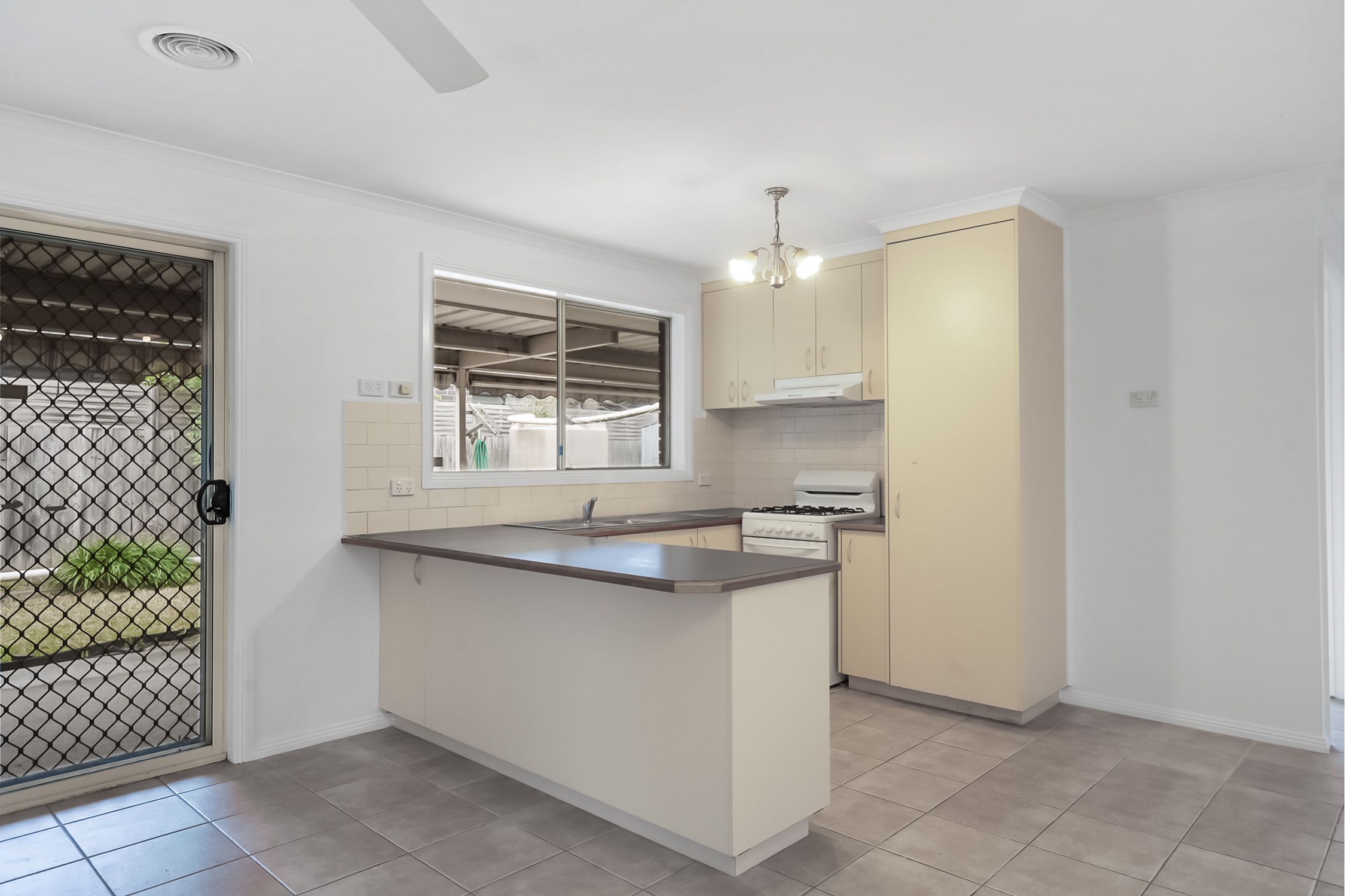 17 Grevillea Place — photo 3 of 10