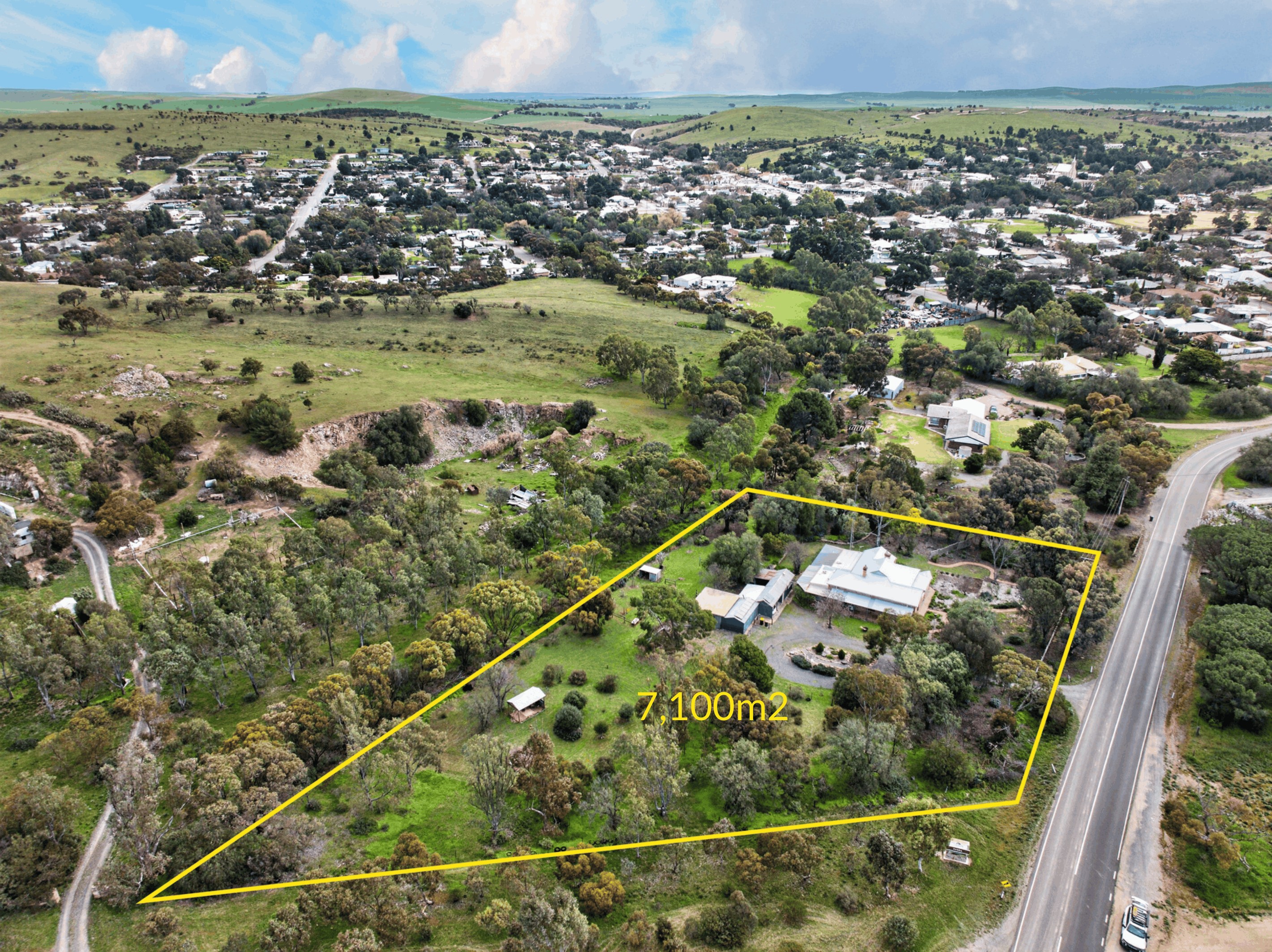 10 Paradise Street, Burra, SA 5417