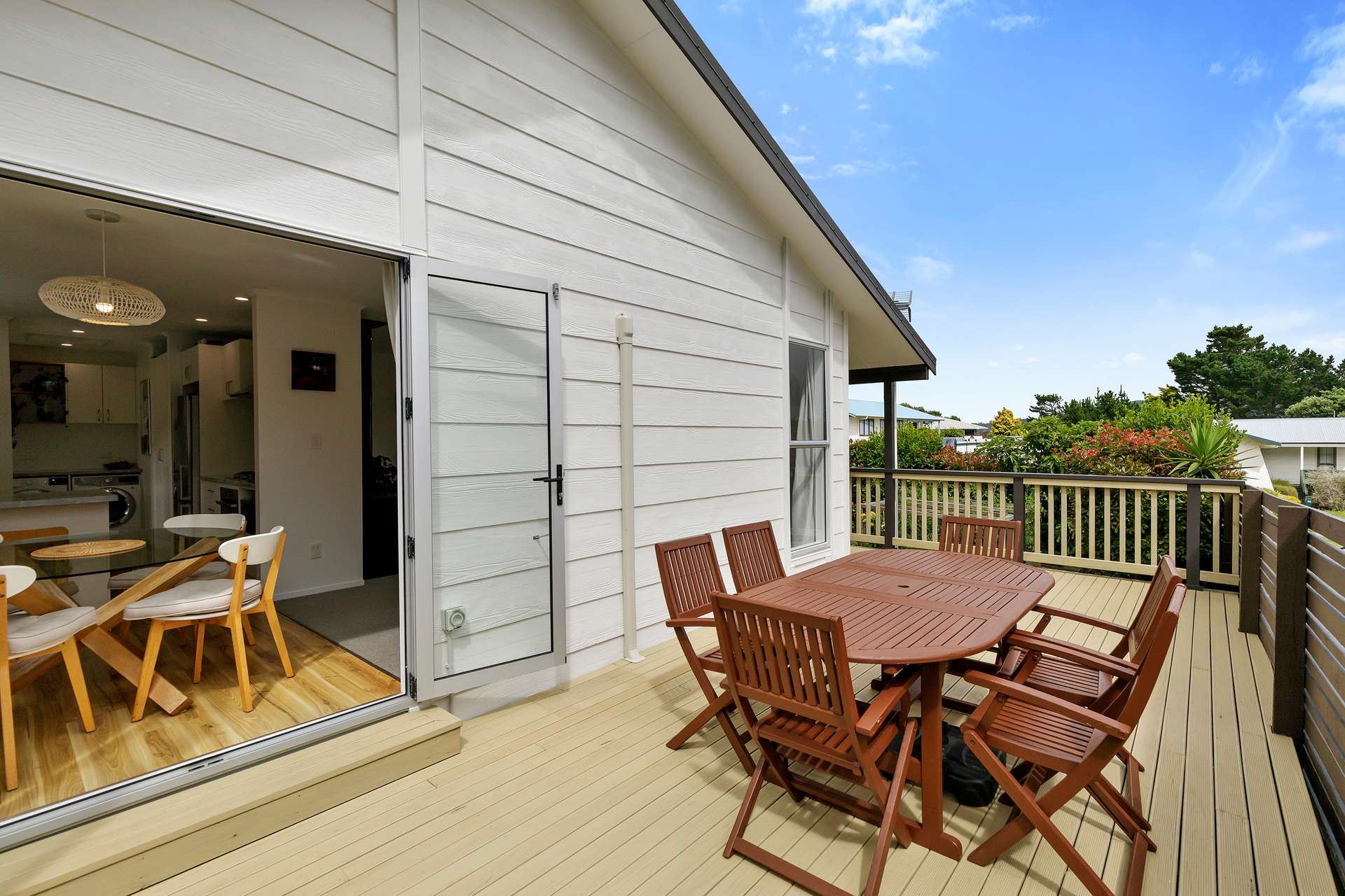 21 Invercargill Drive photo 12