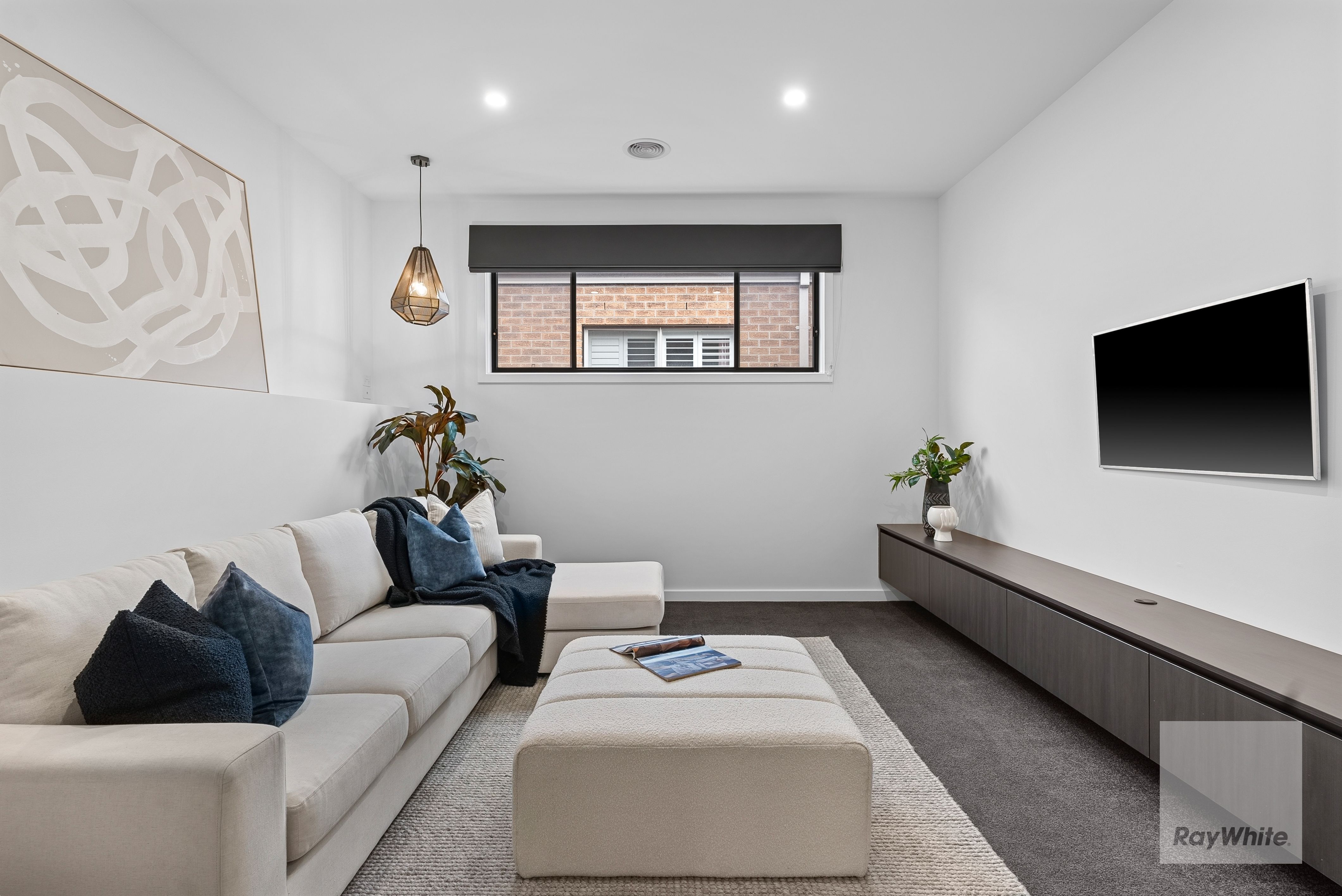25 Tedcastle Drive — photo 3 of 25