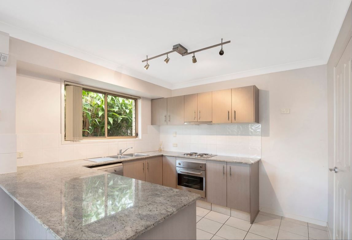 11 Lexey Crescent, Wakerley, QLD 4154