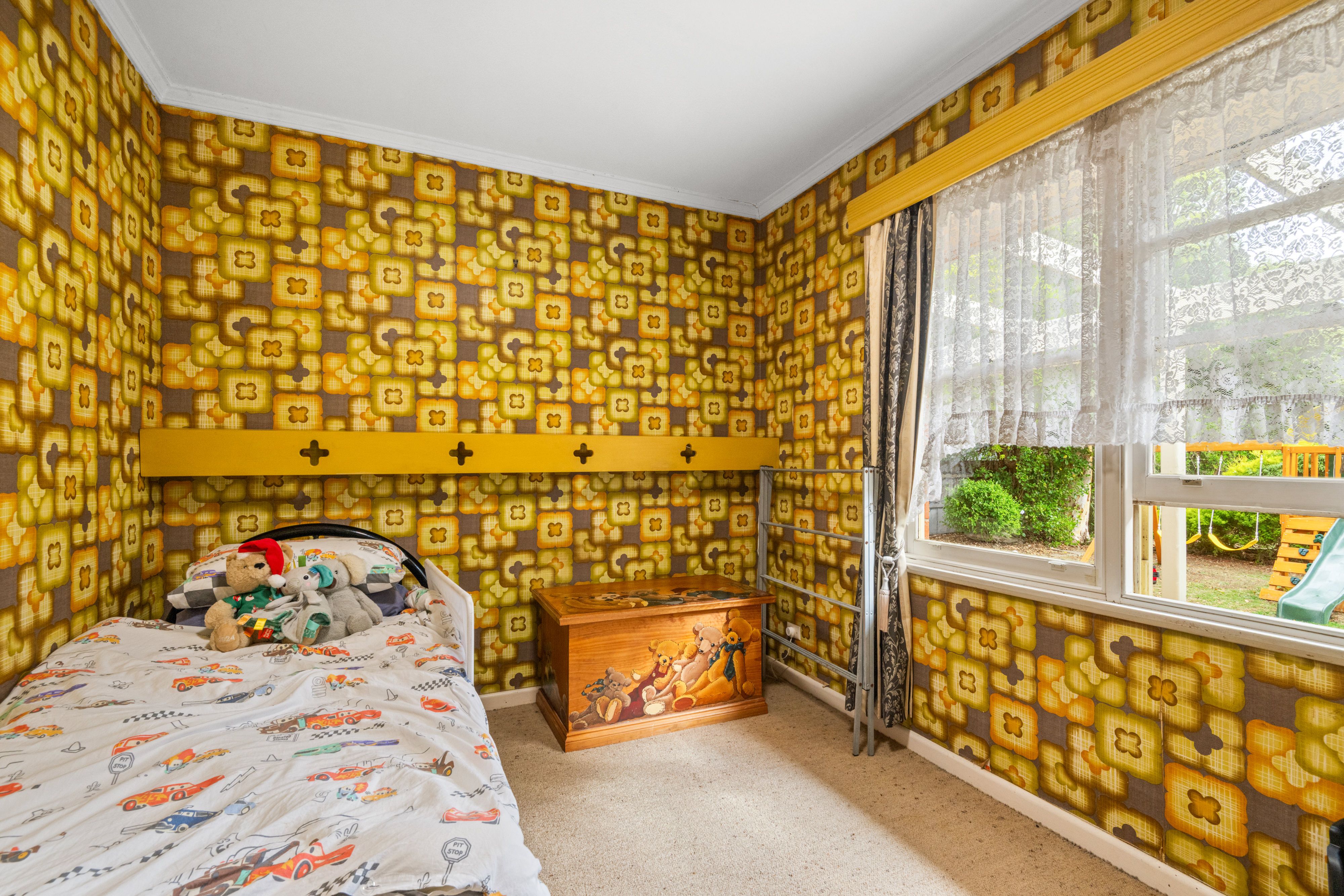 35 Ontario Avenue — photo 9 of 11