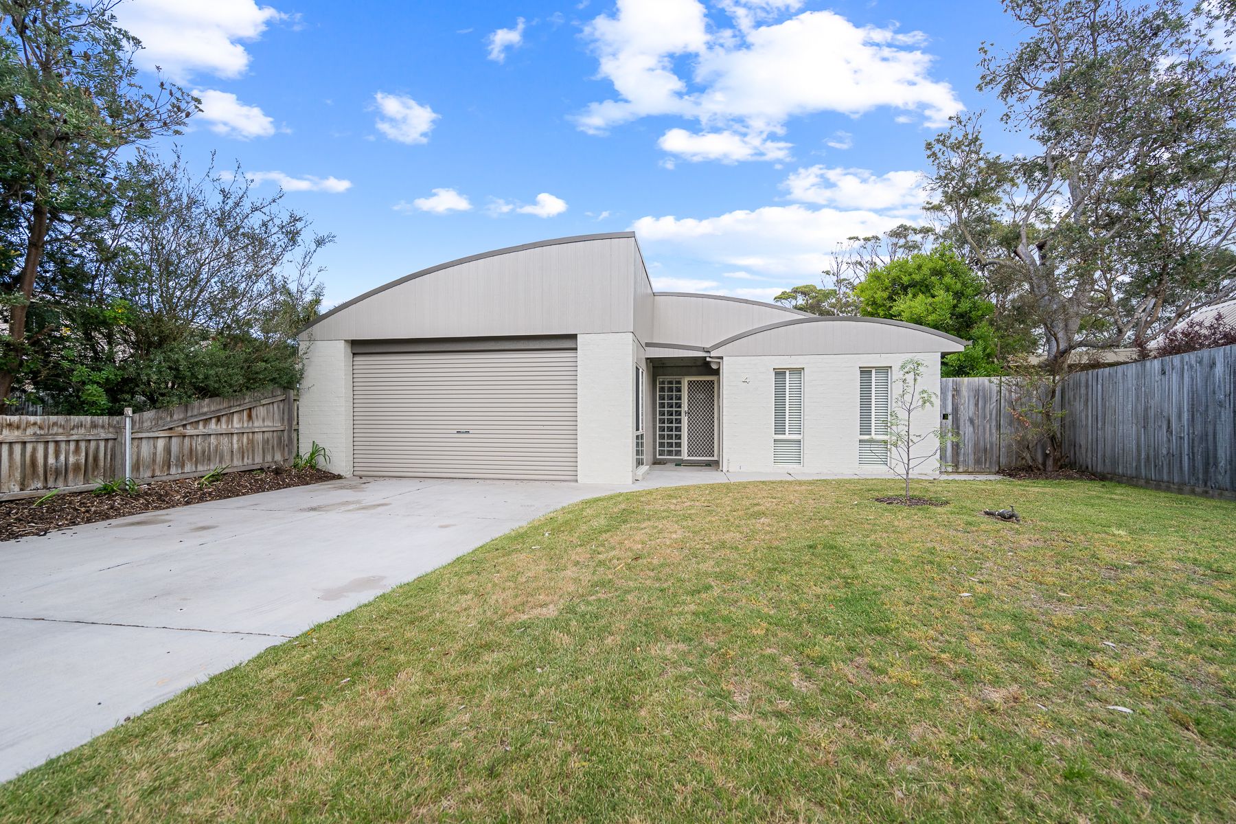 4 Munroe Court, Inverloch, VIC 3996