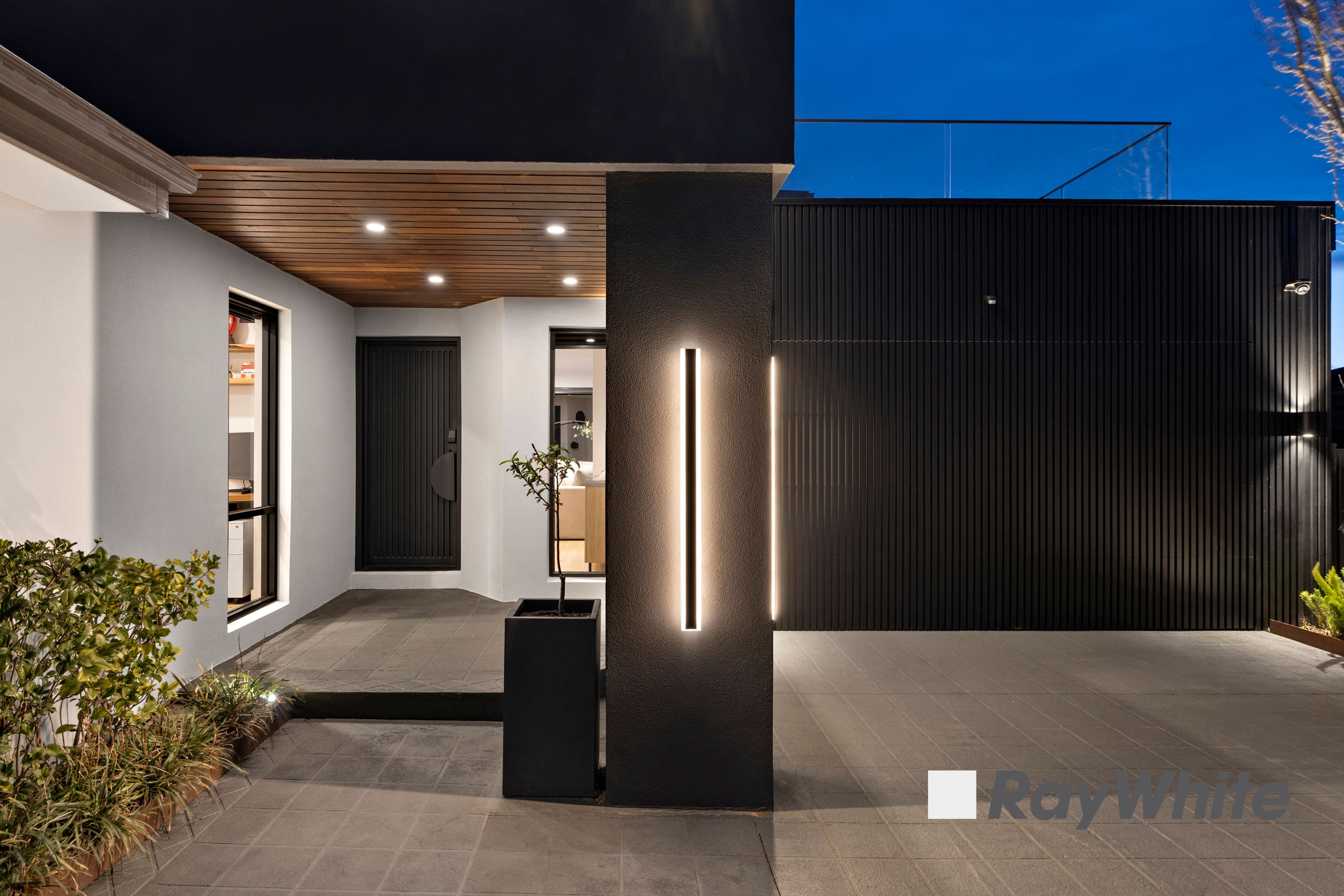 1 Arthur Phillip Drive, Endeavour Hills, VIC 3802