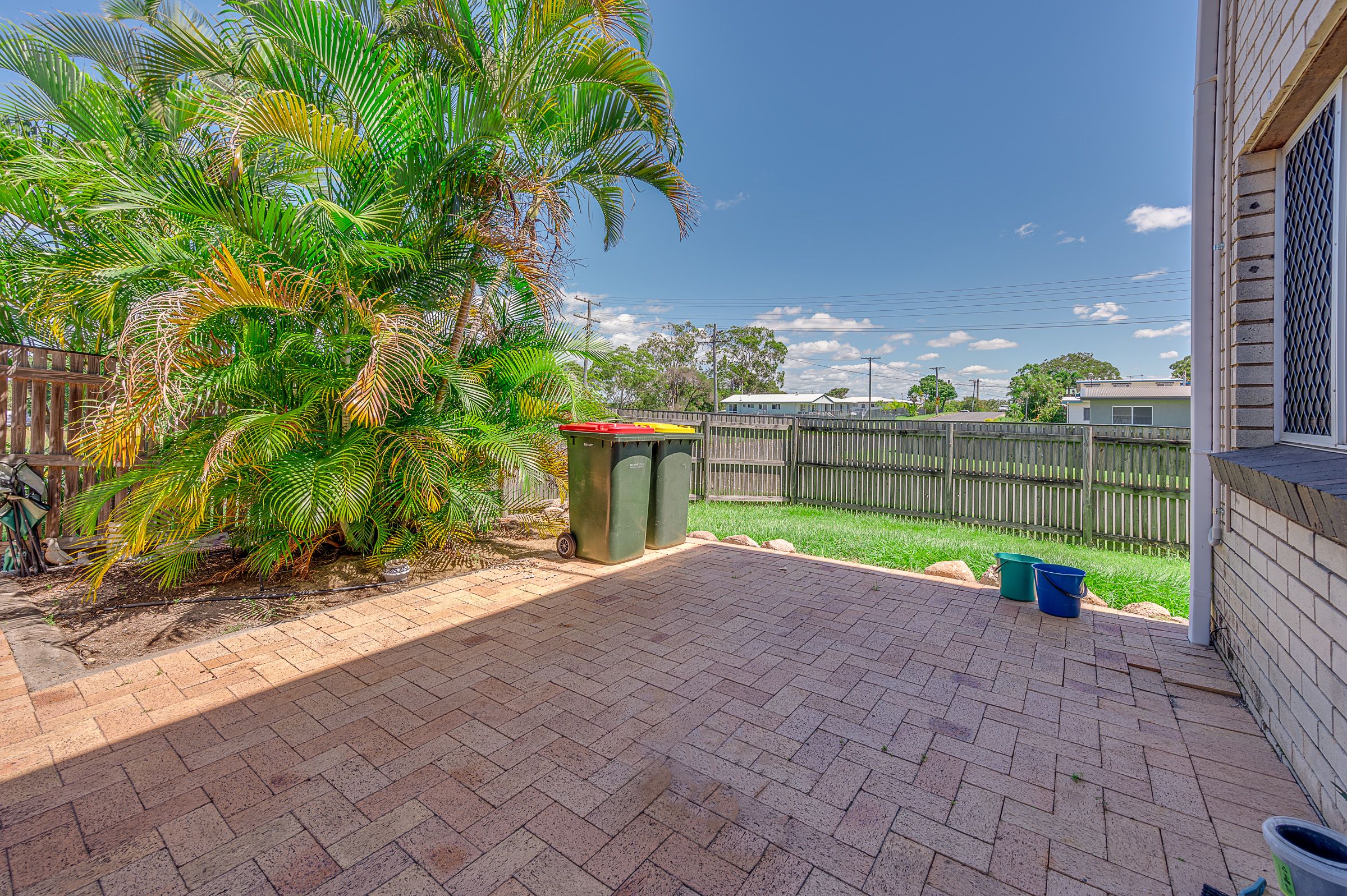 1/17 Fletcher Street, West Gladstone, QLD 4680 Sold Unit Ray White