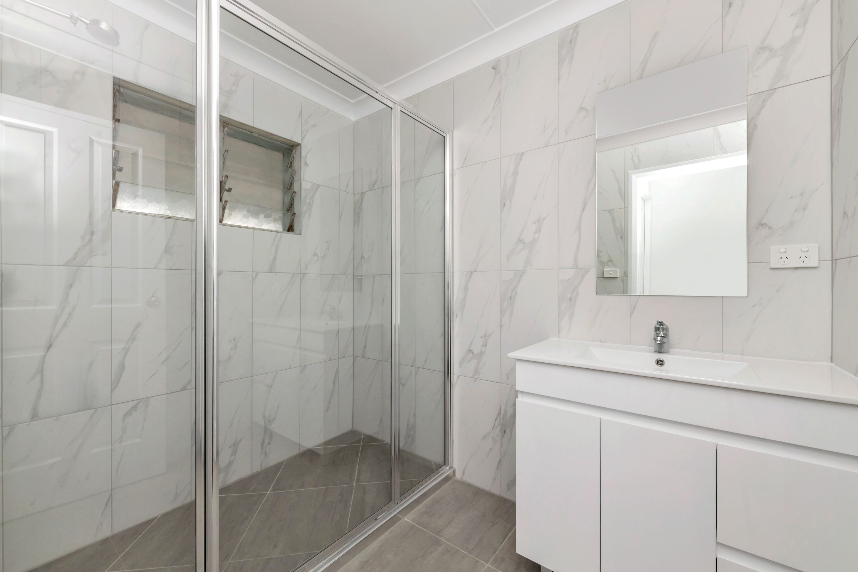 655 Ross River Road — photo 8 of 11