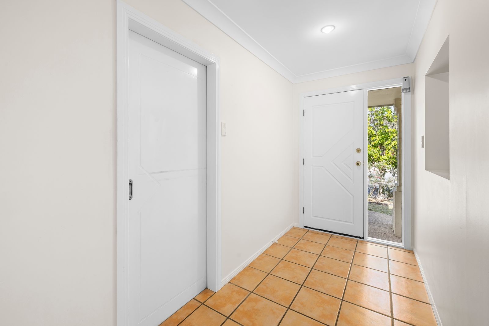 23 Manor Drive, Wellington Point, QLD 4160