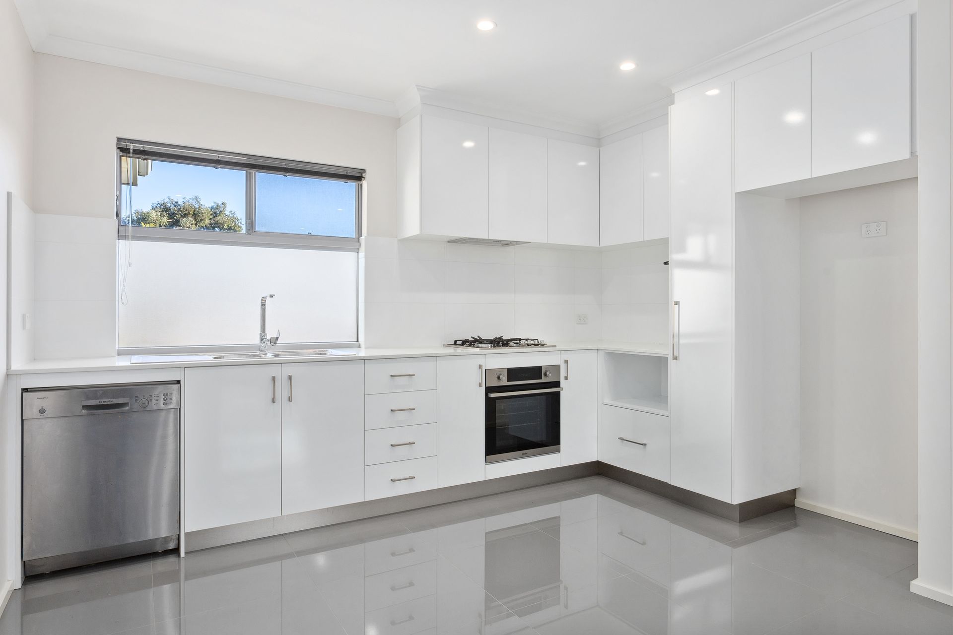 8/180 Surrey Road, Rivervale, WA 6103