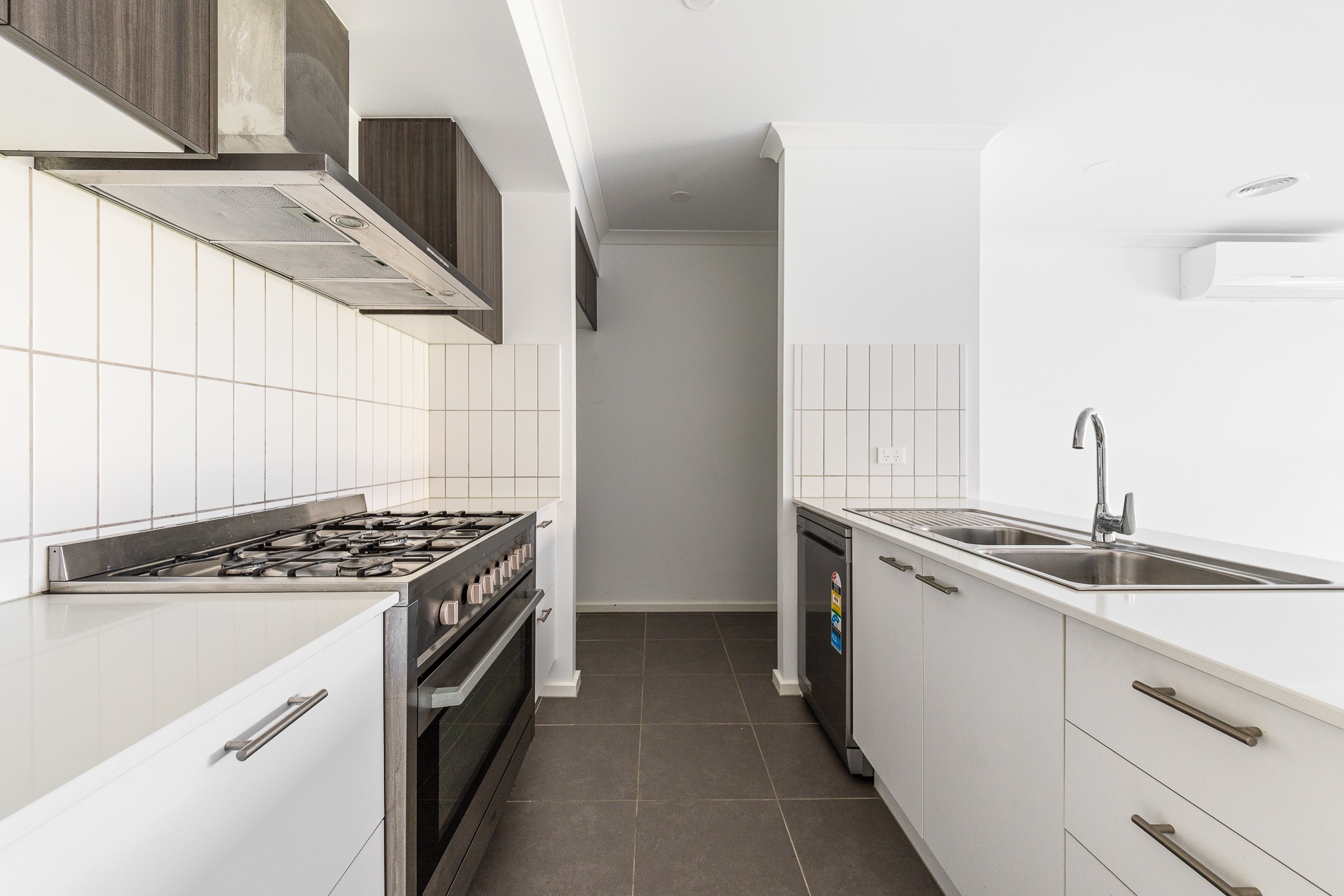 14 Broughton Street, Clyde, VIC 3978