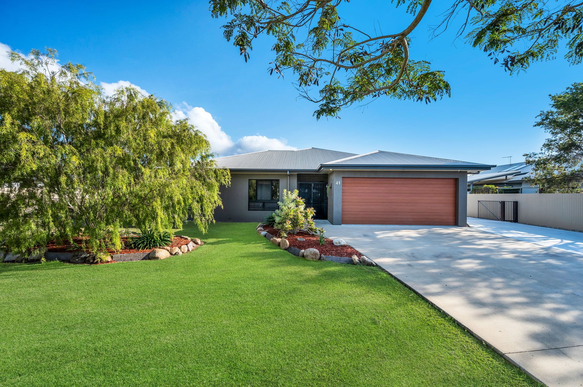 41 Shoalmarra Drive, Mount Low, QLD 4818