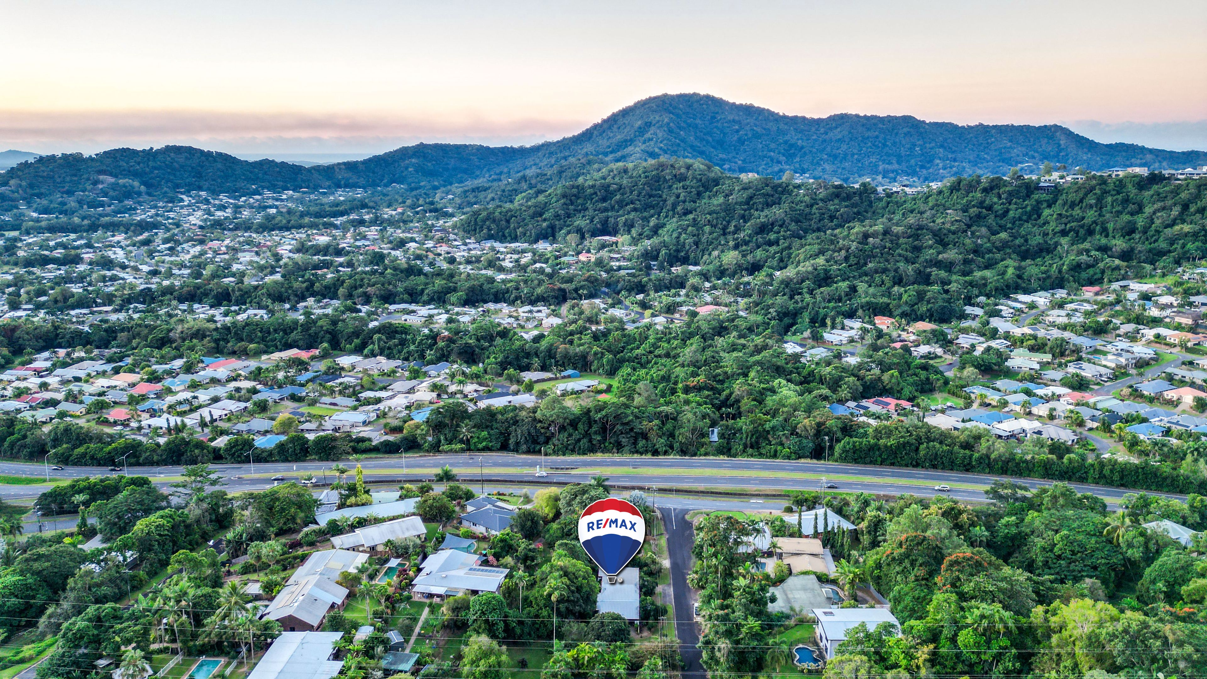6-8 Sun Street, Brinsmead, QLD 4870