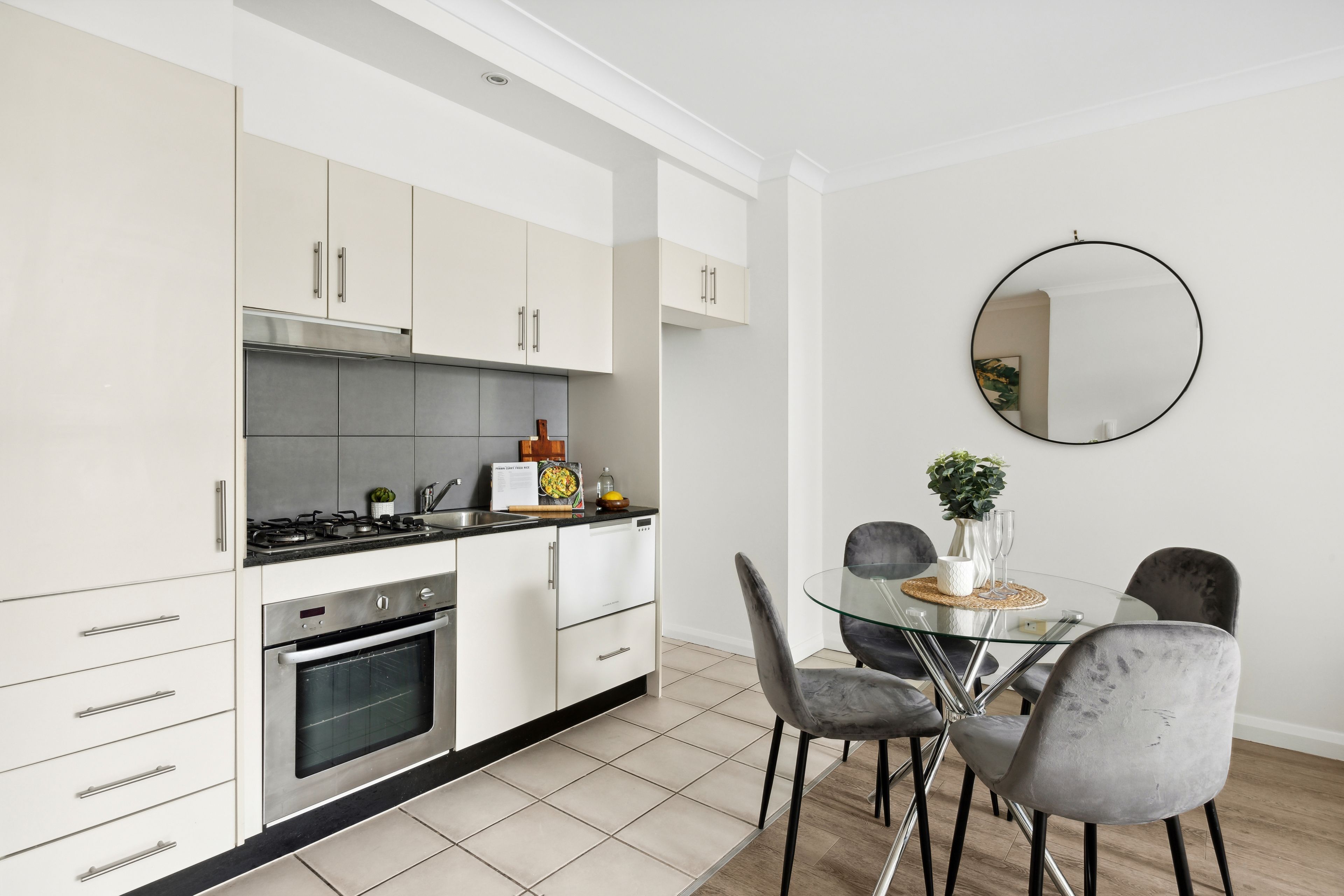 208/11A Lachlan Street, Waterloo, NSW 2017