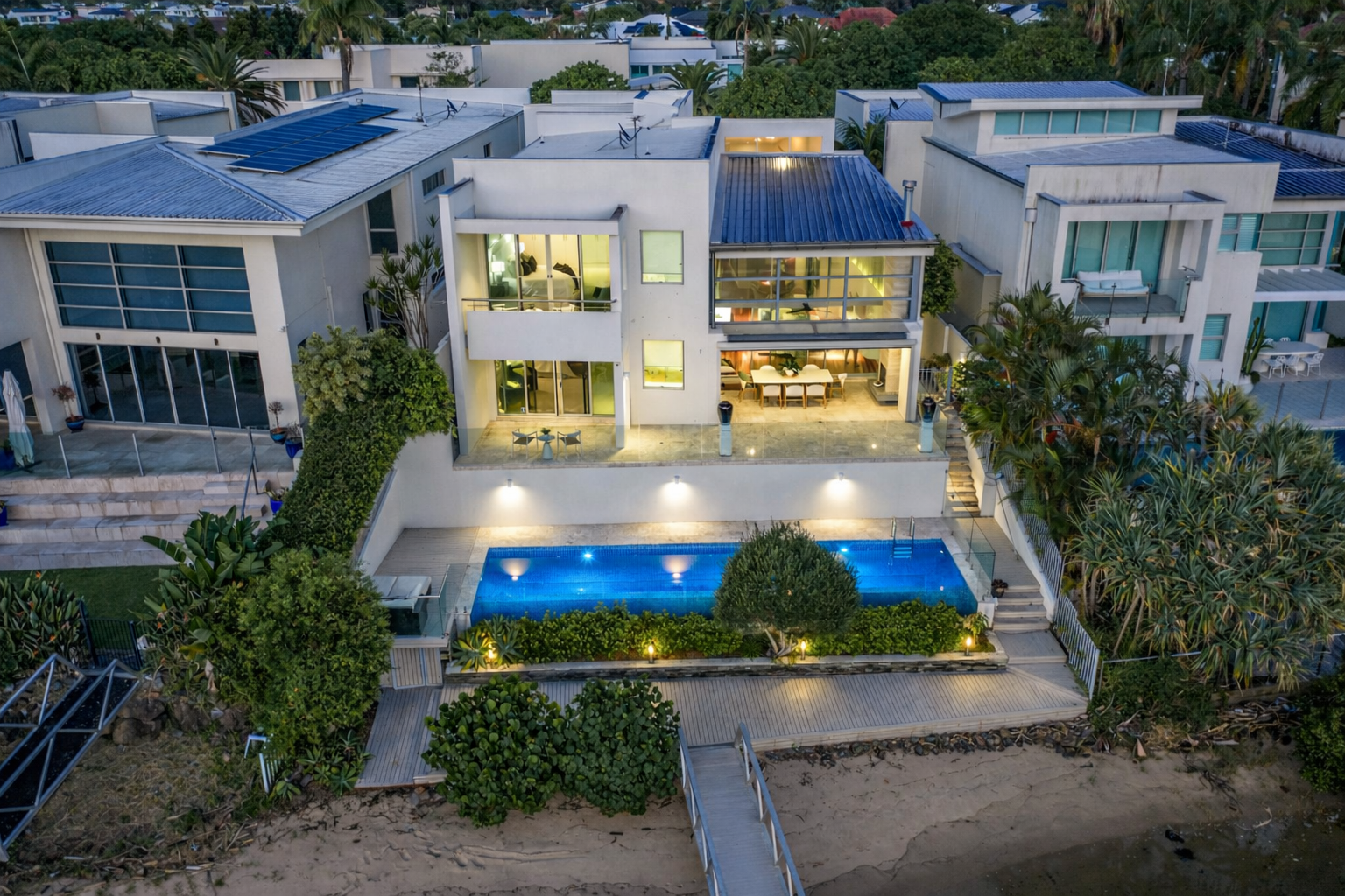 Residence 5, 17 Marseille Court, Sorrento, QLD 4217