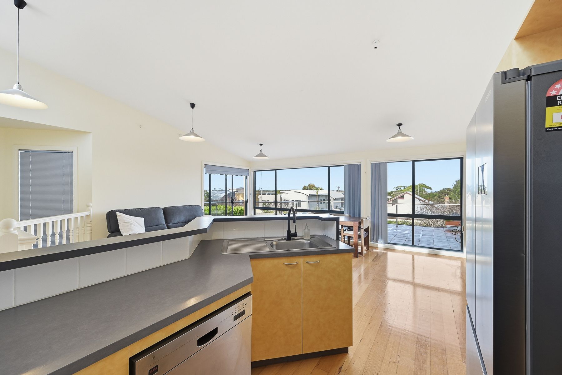 3/7 Pier Road — photo 3 of 19