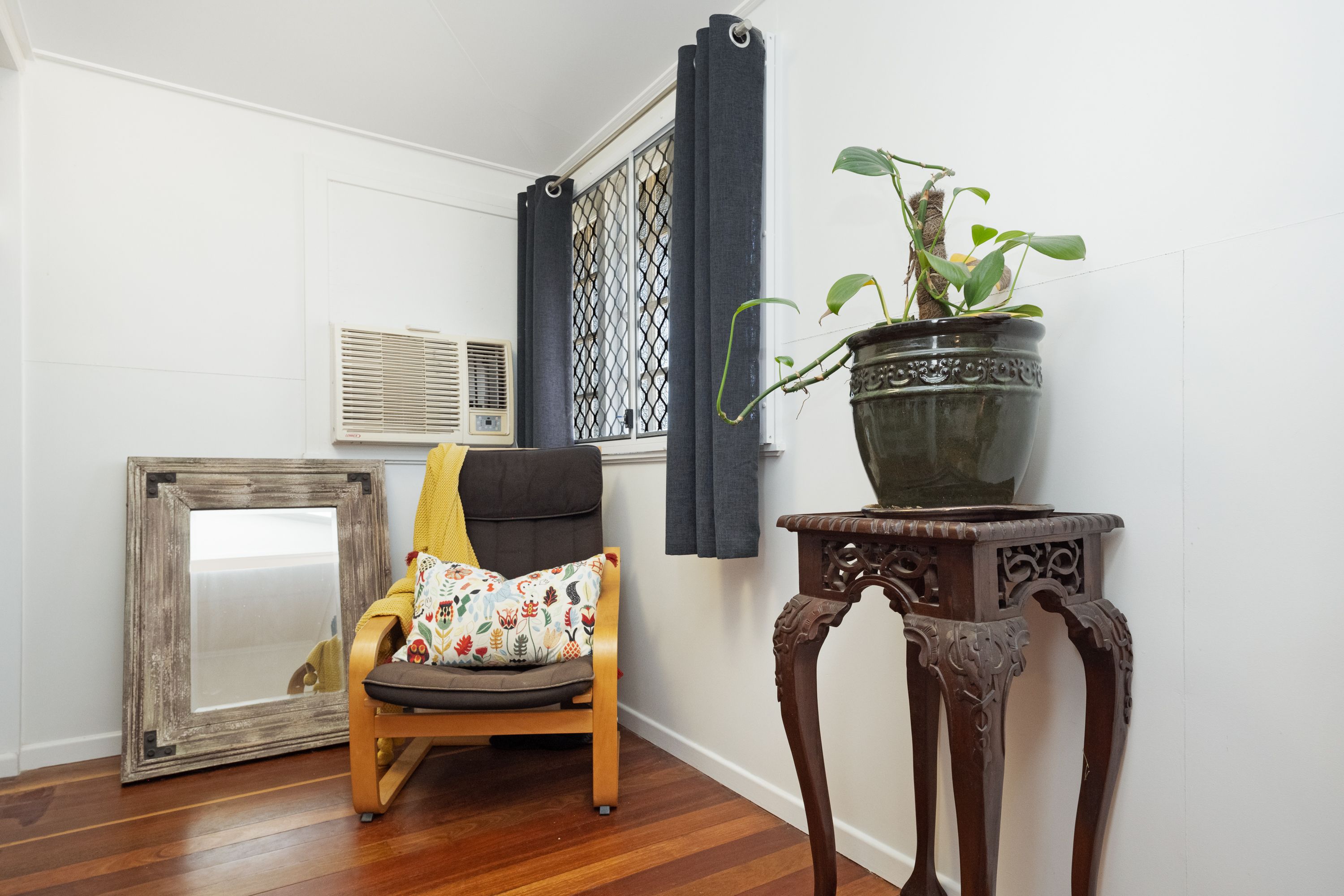 151 Kings Road — photo 8 of 18