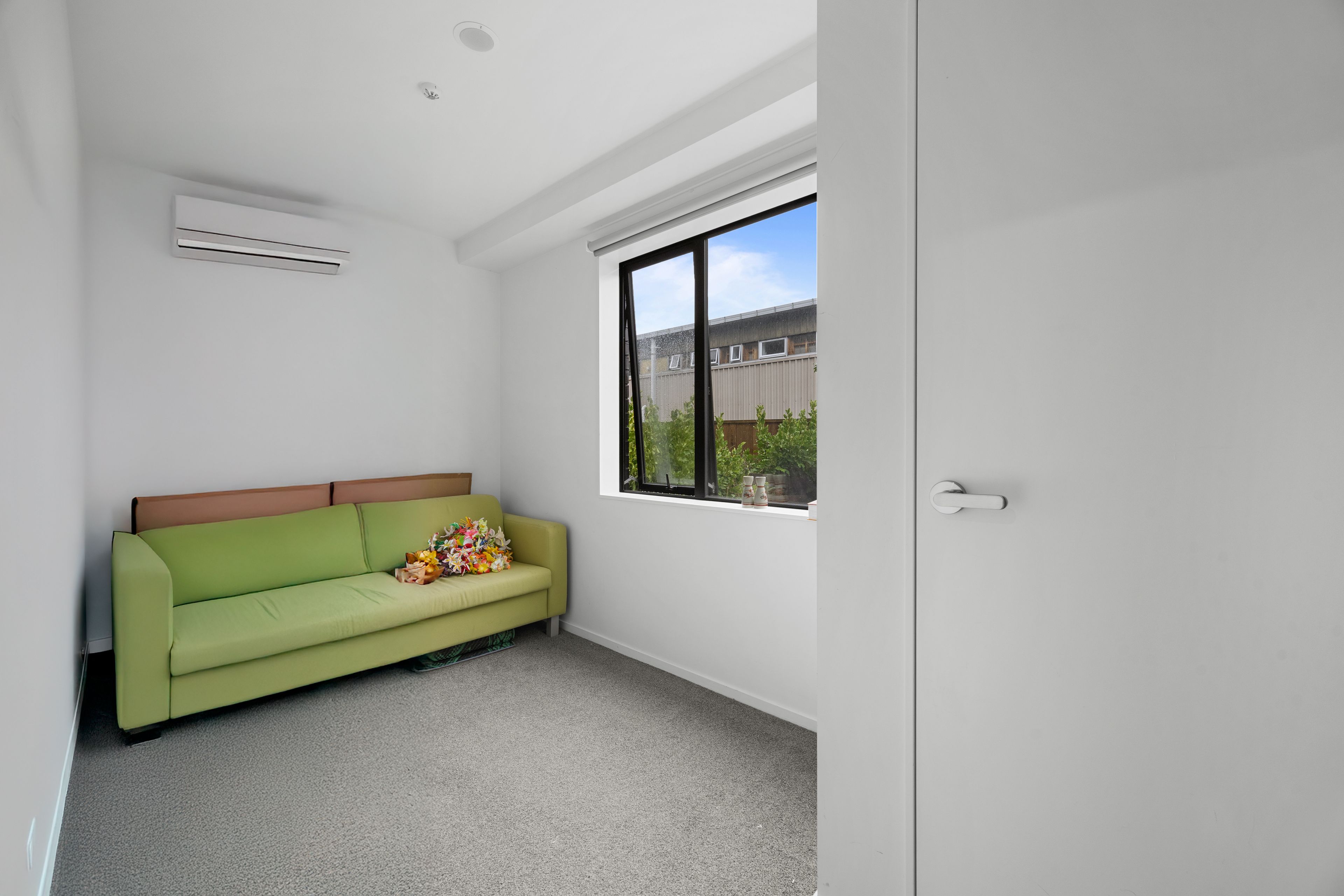 G02/28C Eileen Newey Place, Henderson, Waitakere City