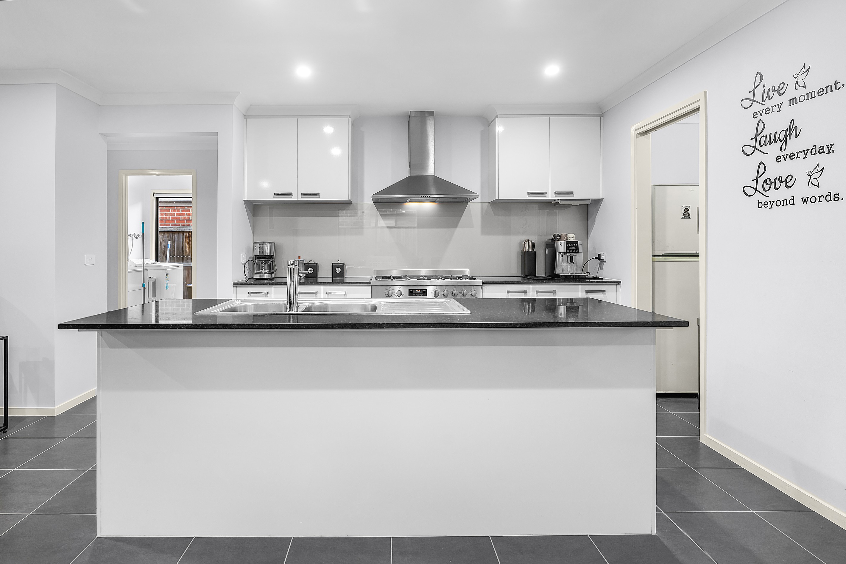 83 Karawarra Circuit, Cranbourne North, VIC 3977