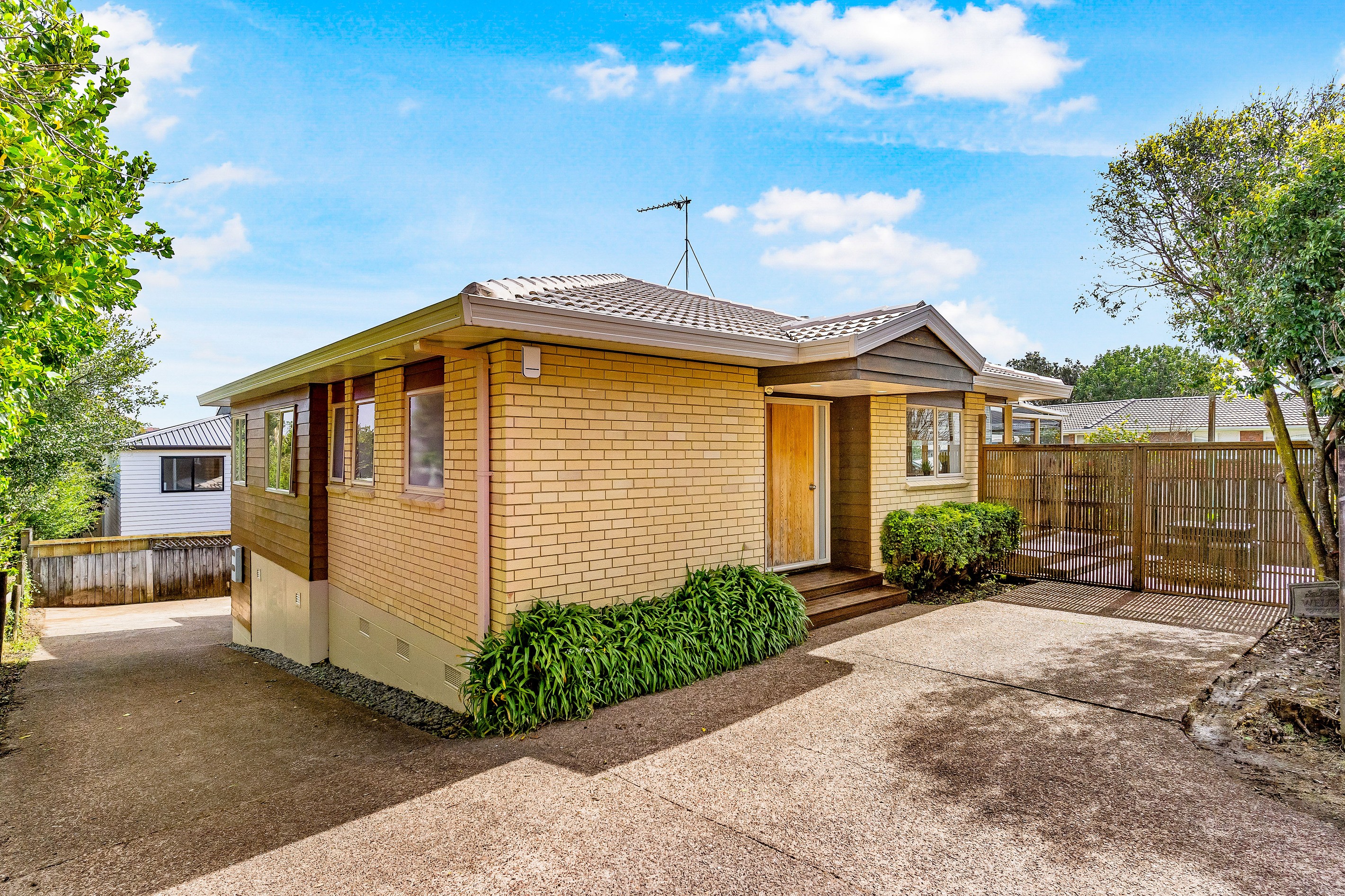 3/274 Wairau Road, Glenfield, North Shore City