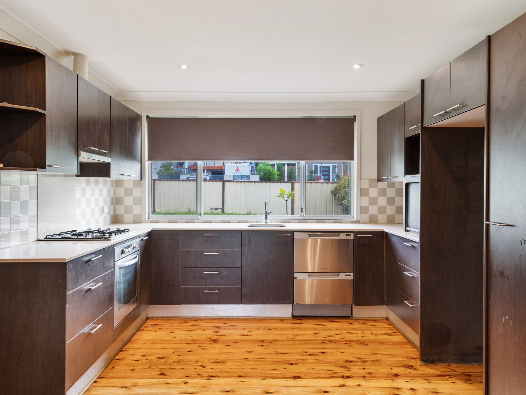 34 Albatross Road, Berkeley Vale, NSW 2261