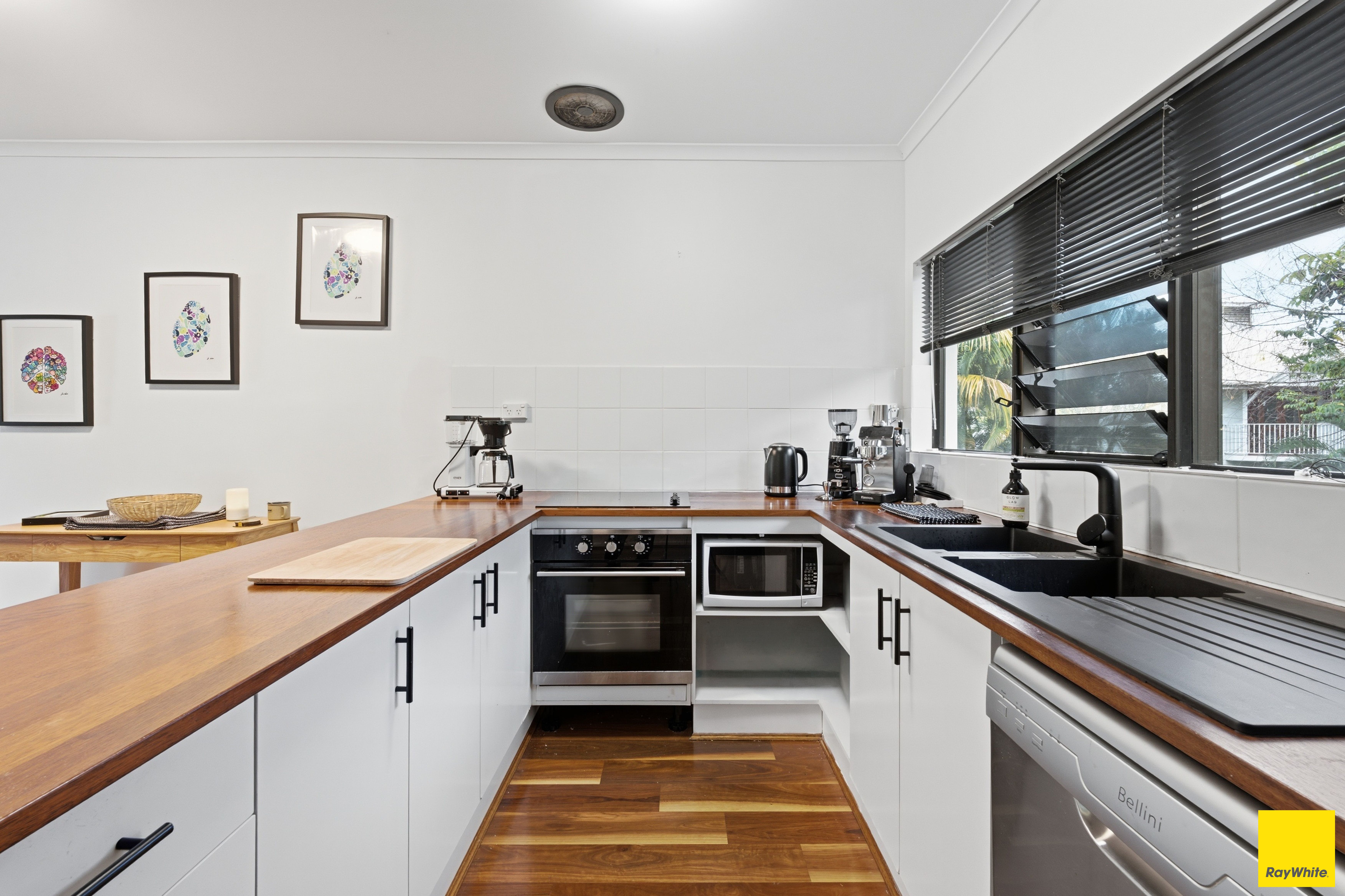 3/13 Amphora Street — photo 5 of 18
