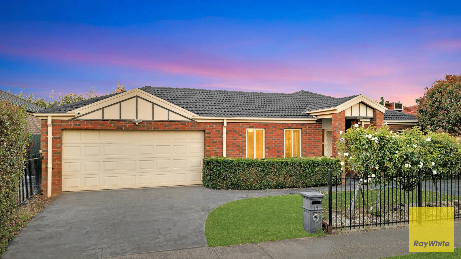 24 Thomas Carr Drive, Tarneit, VIC 3029