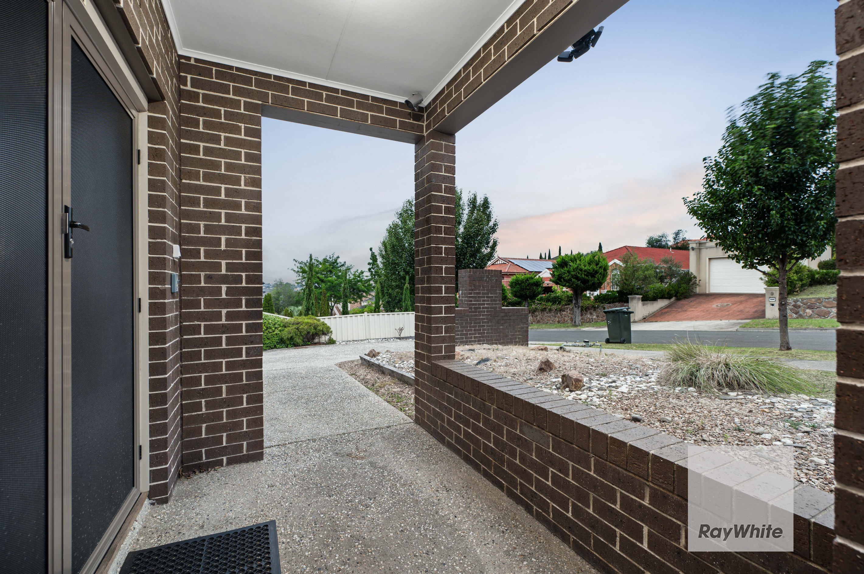 1/10 Linlithgow Way, Greenvale, VIC 3059